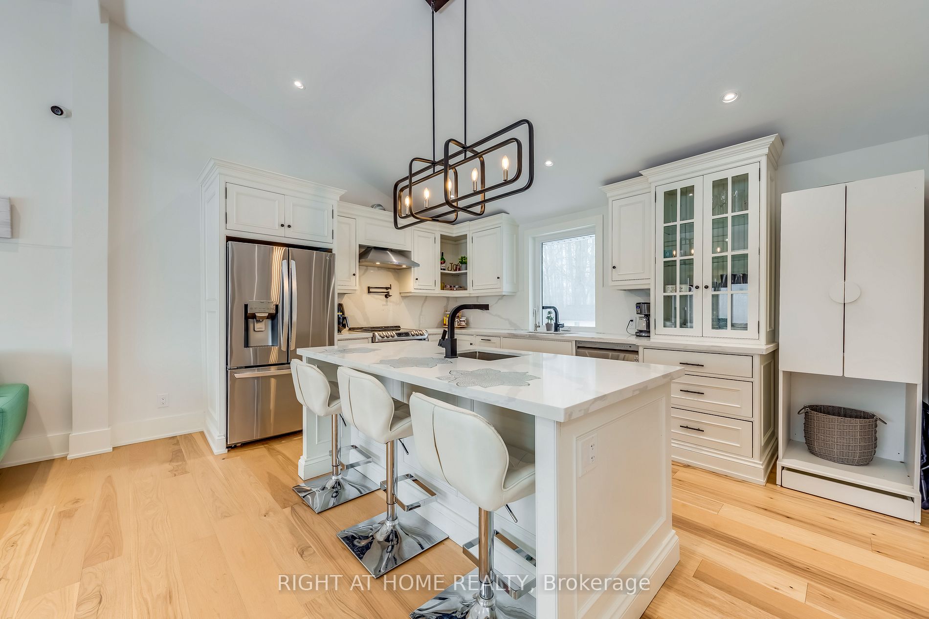 146 7th Concession Rd E