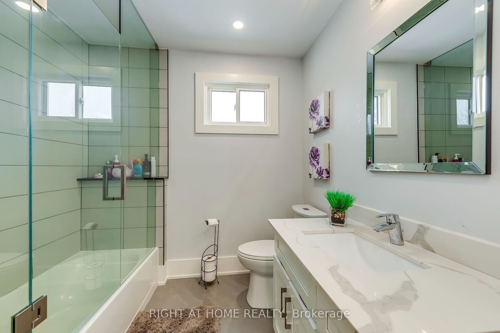 146 7th Concession Rd E