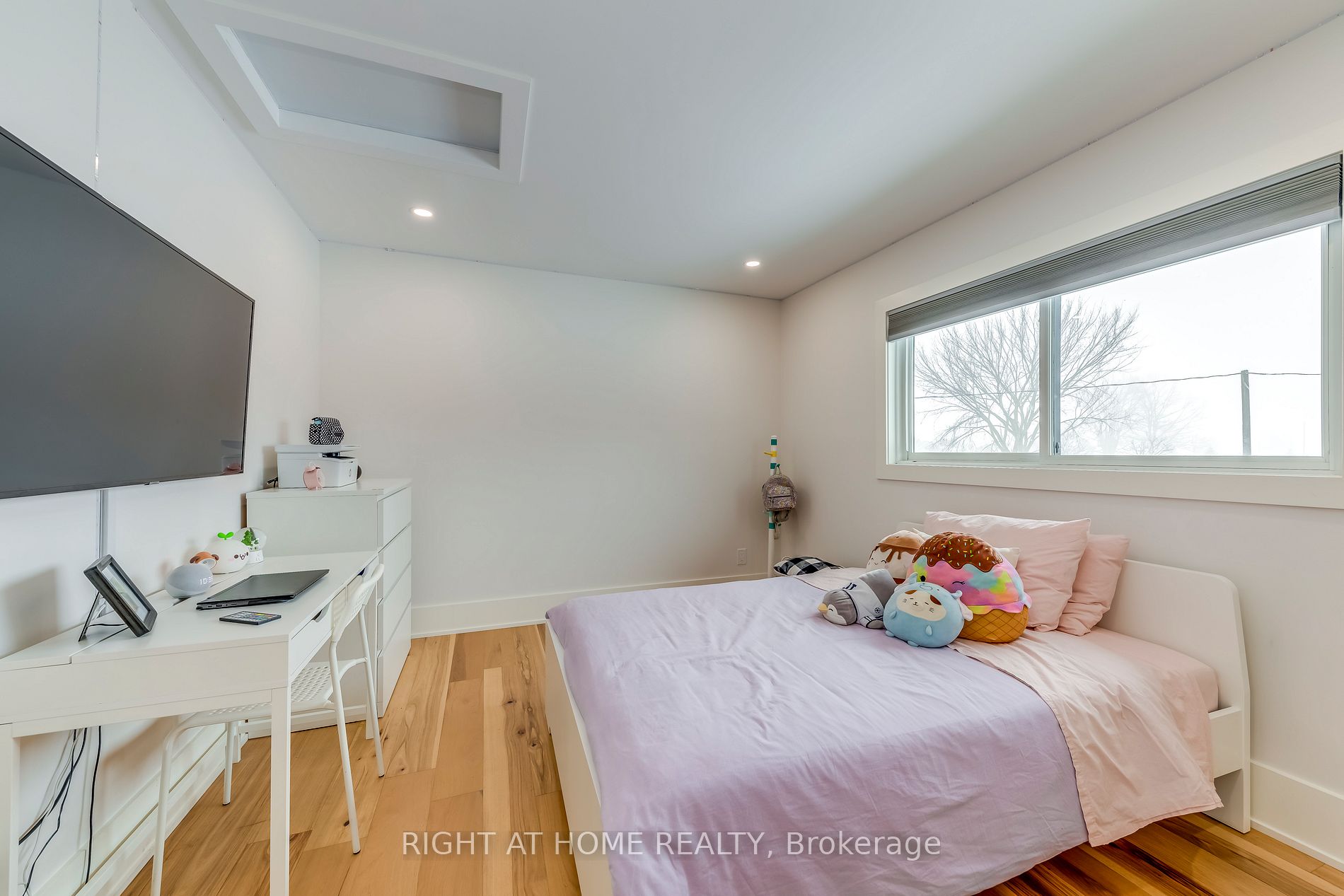 146 7th Concession Rd E