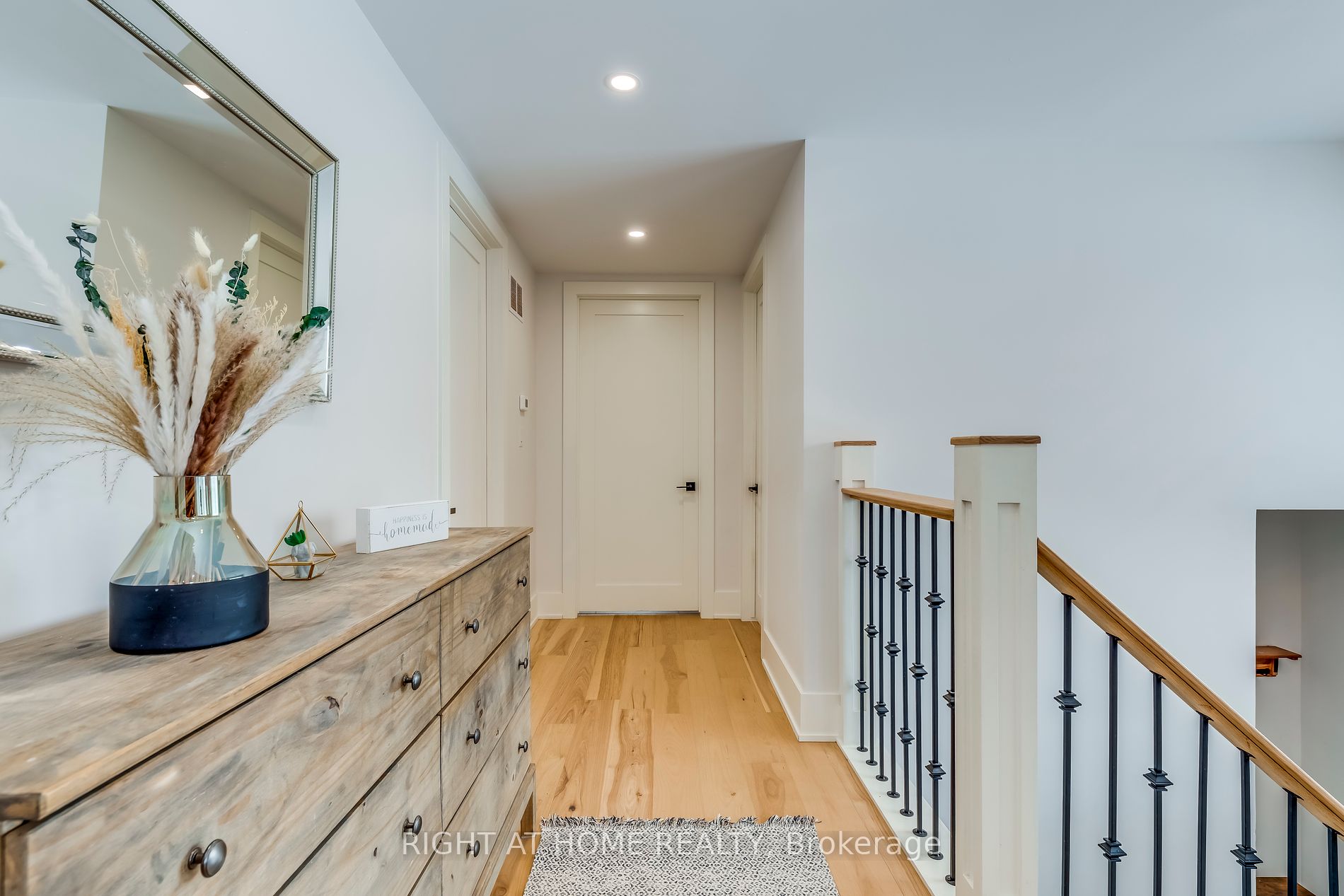 146 7th Concession Rd E
