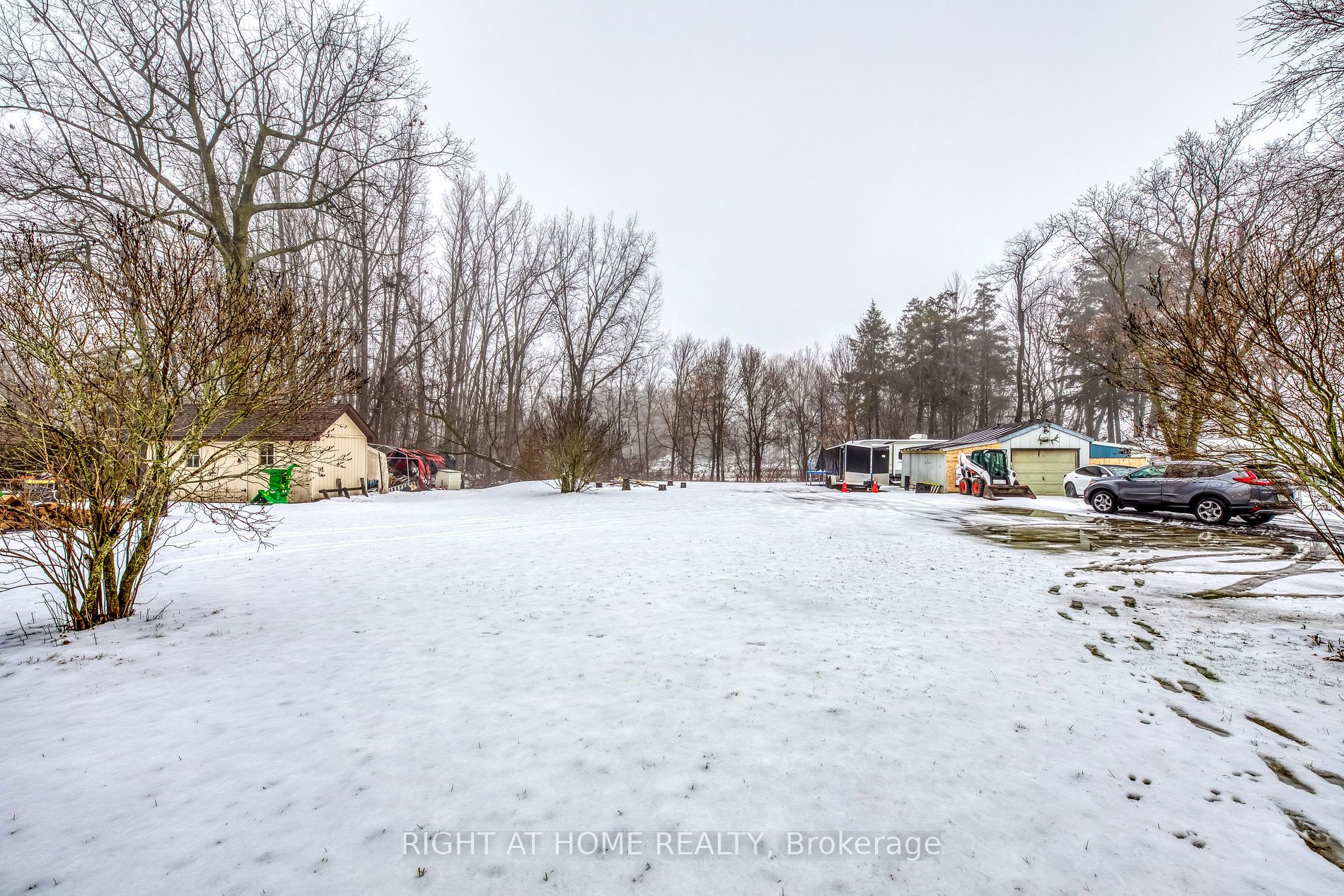 146 7th Concession Rd E