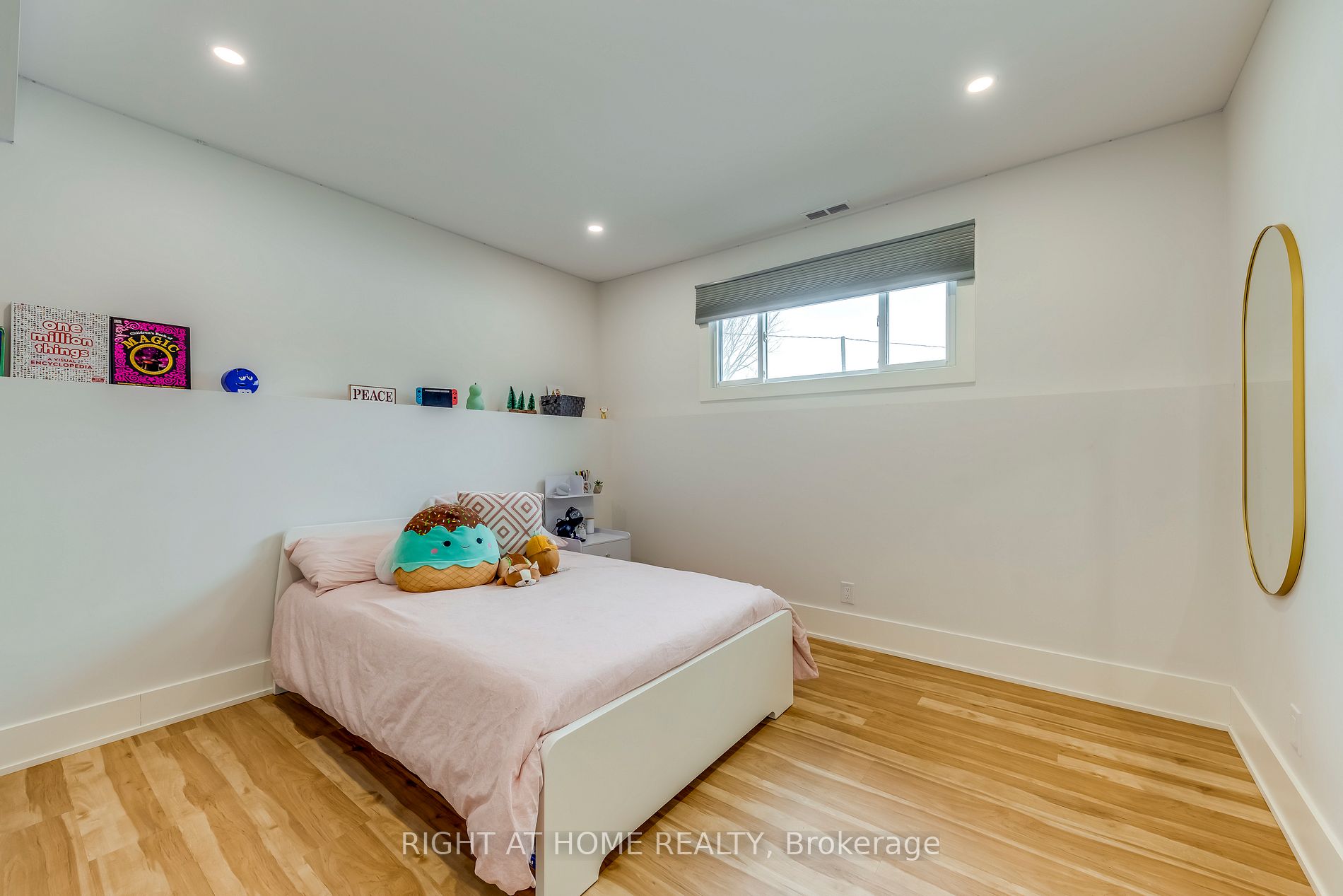 146 7th Concession Rd E