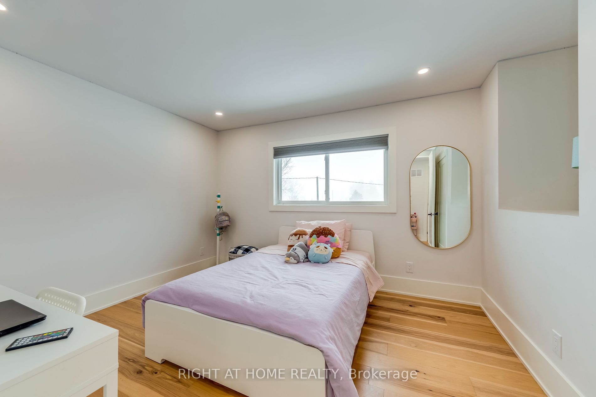 146 7th Concession Rd E