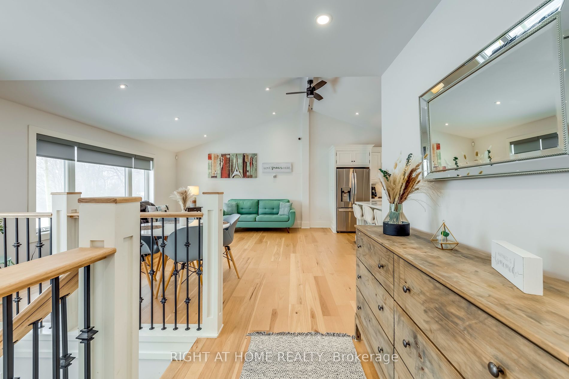 146 7th Concession Rd E