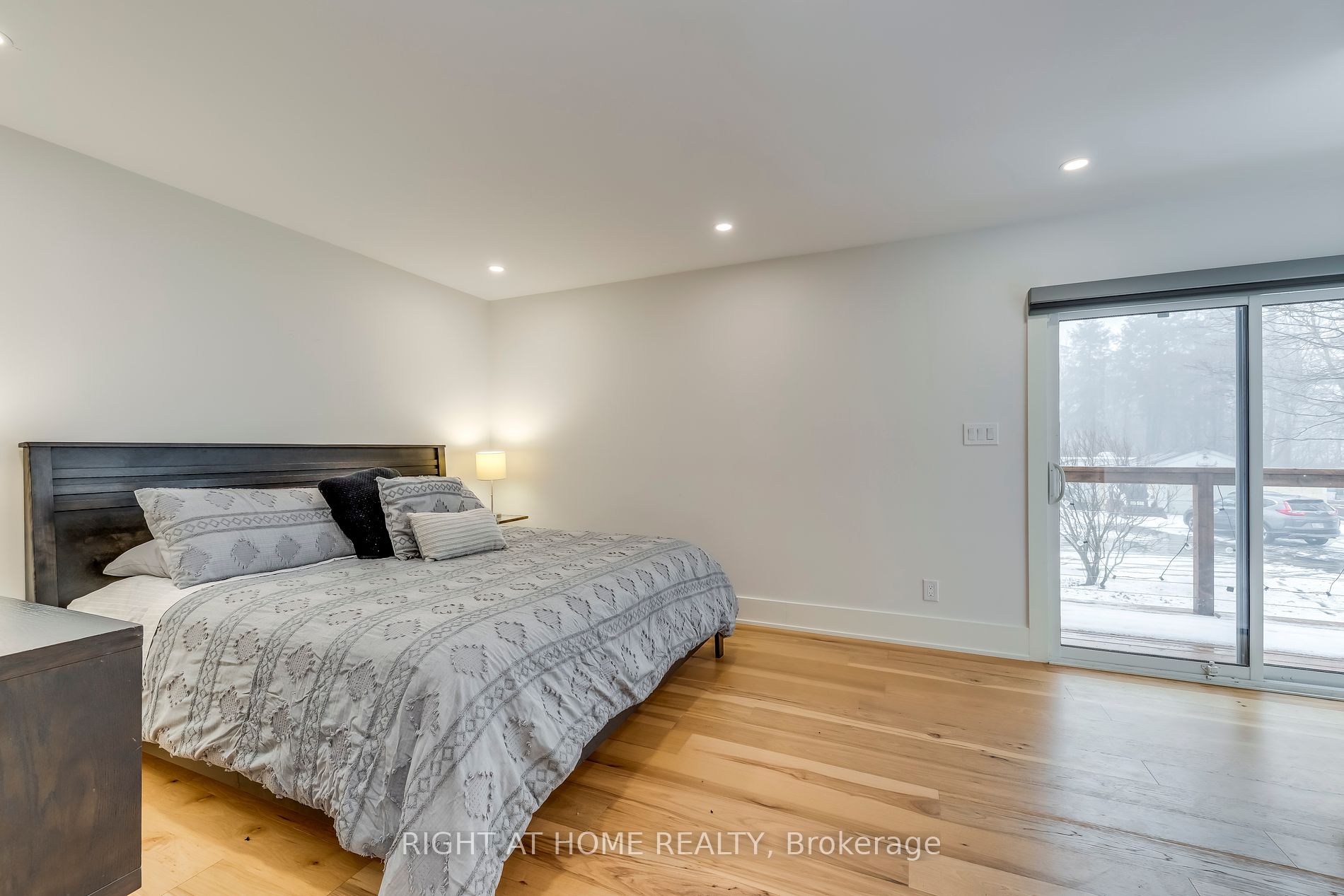146 7th Concession Rd E