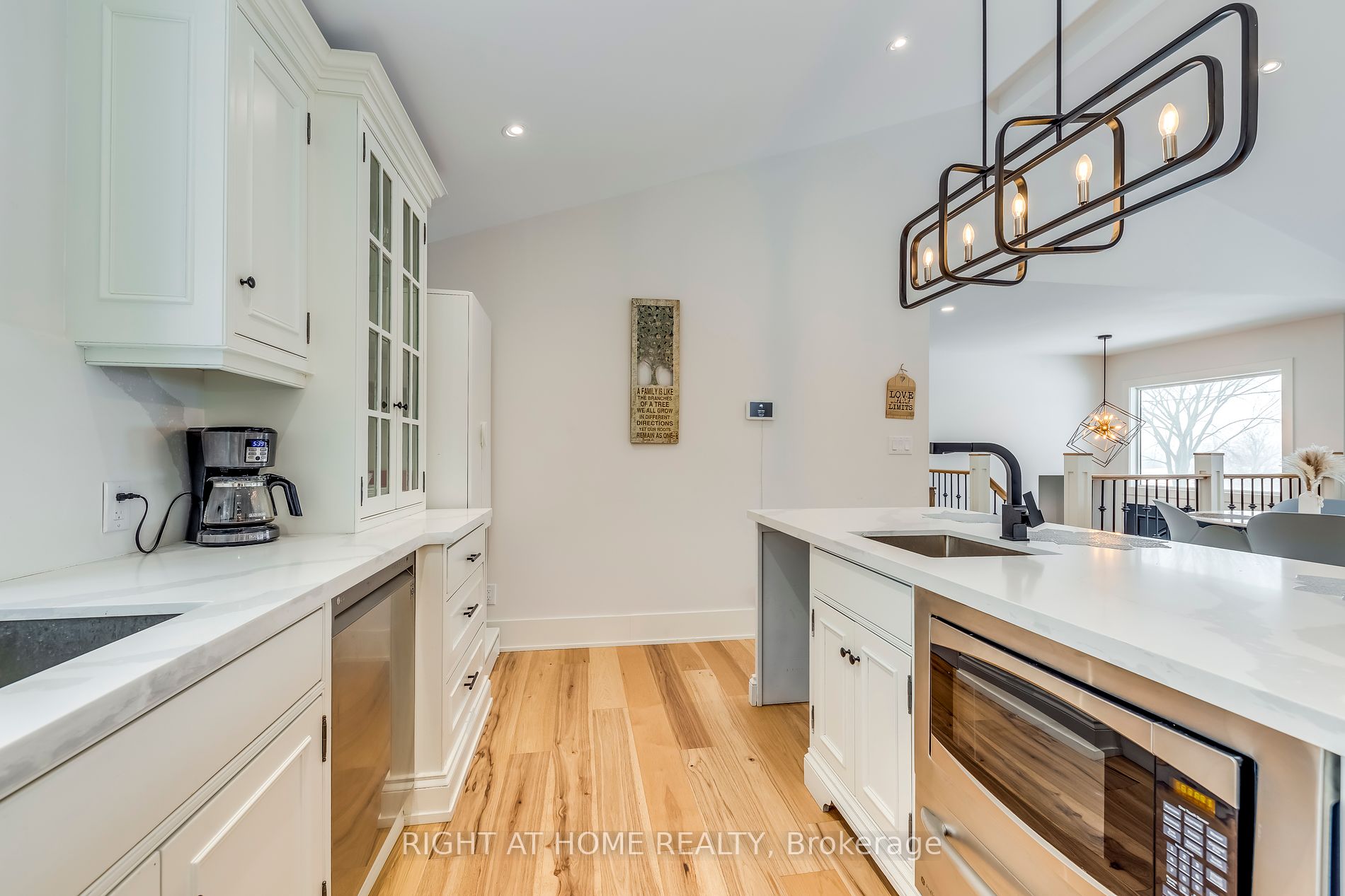 146 7th Concession Rd E