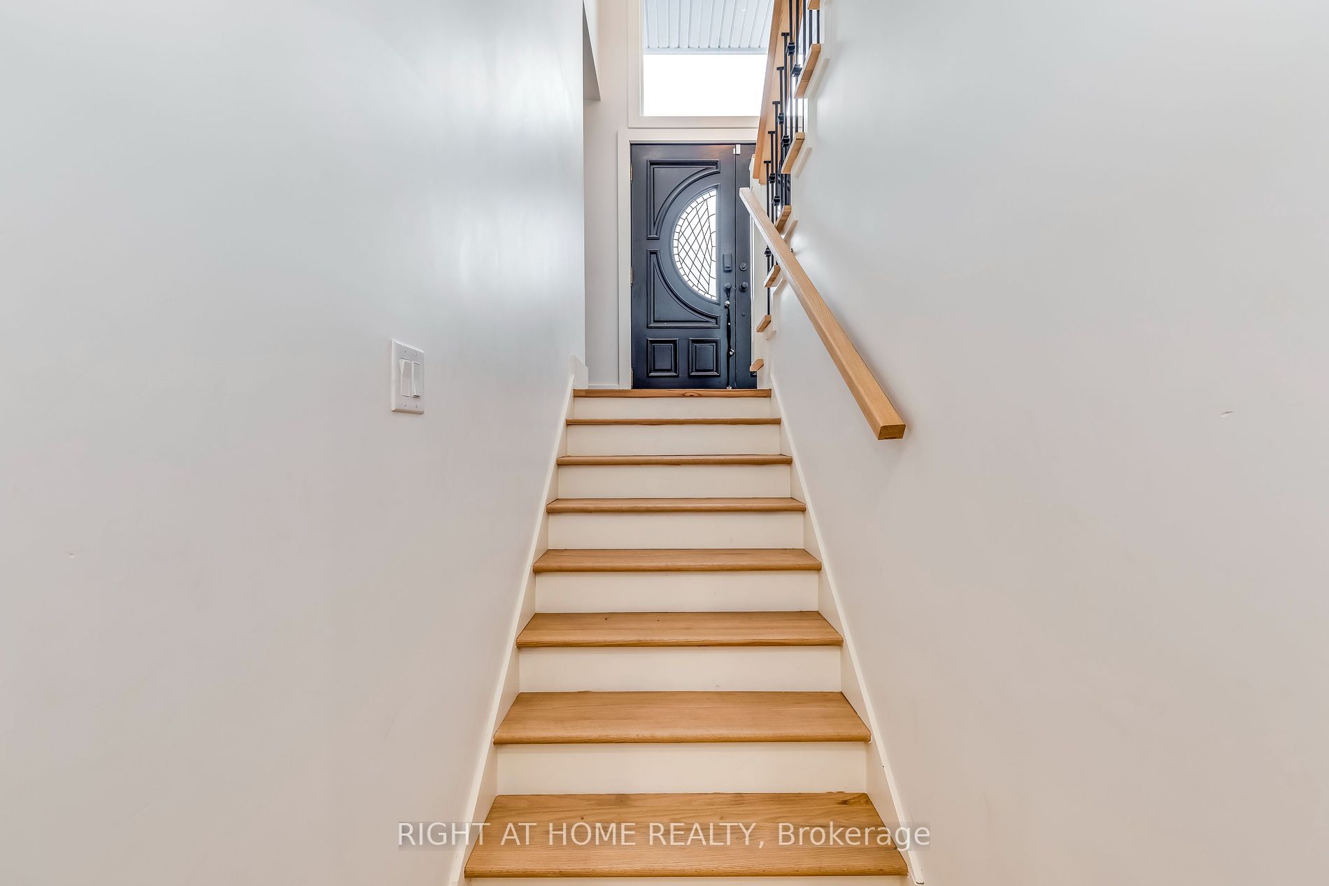 146 7th Concession Rd E