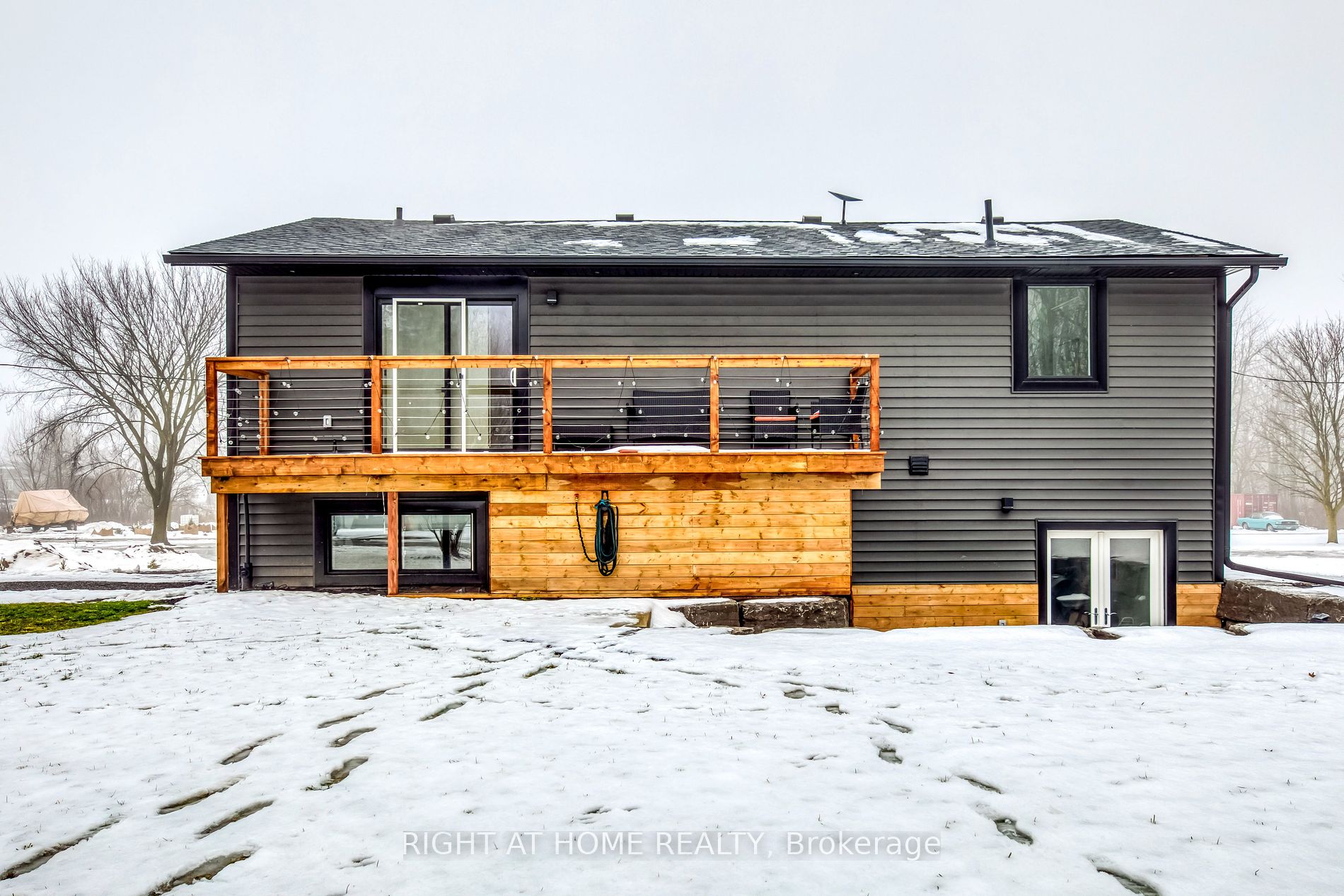 146 7th Concession Rd E