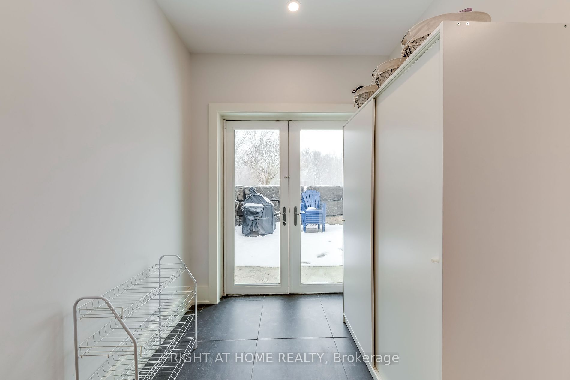 146 7th Concession Rd E