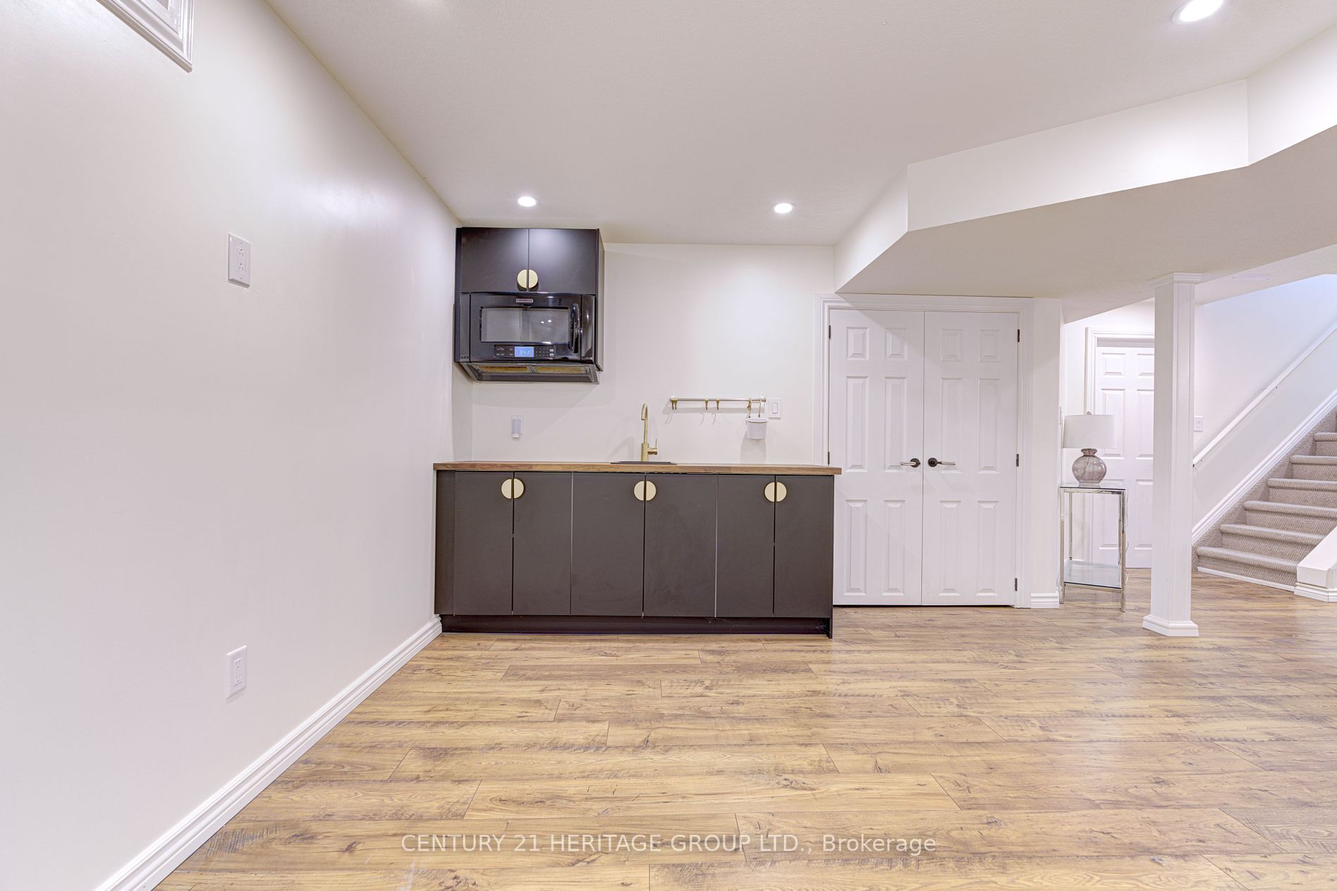 28 Udell Way
