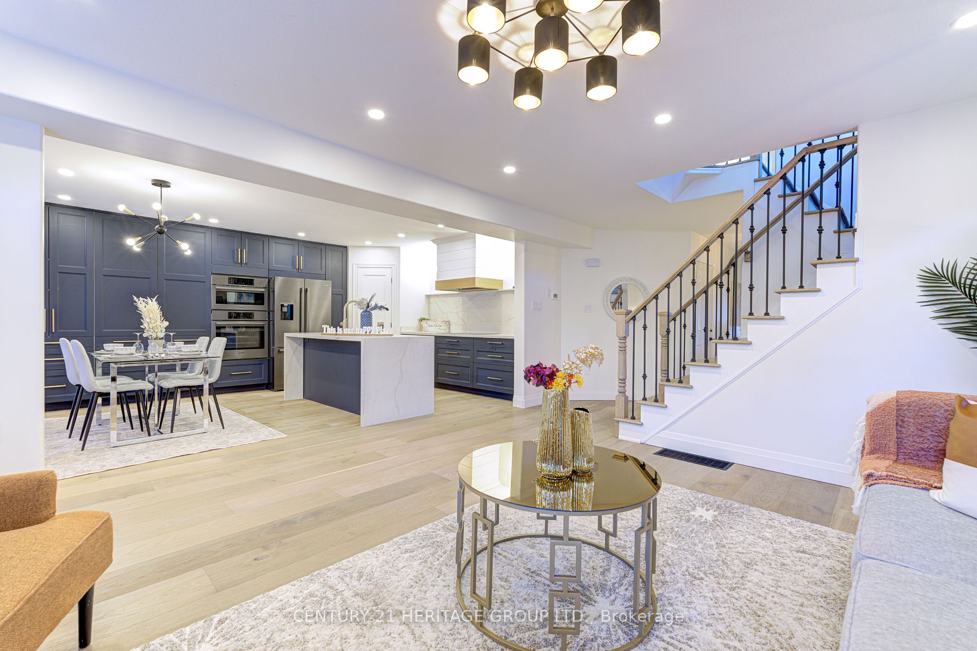 28 Udell Way