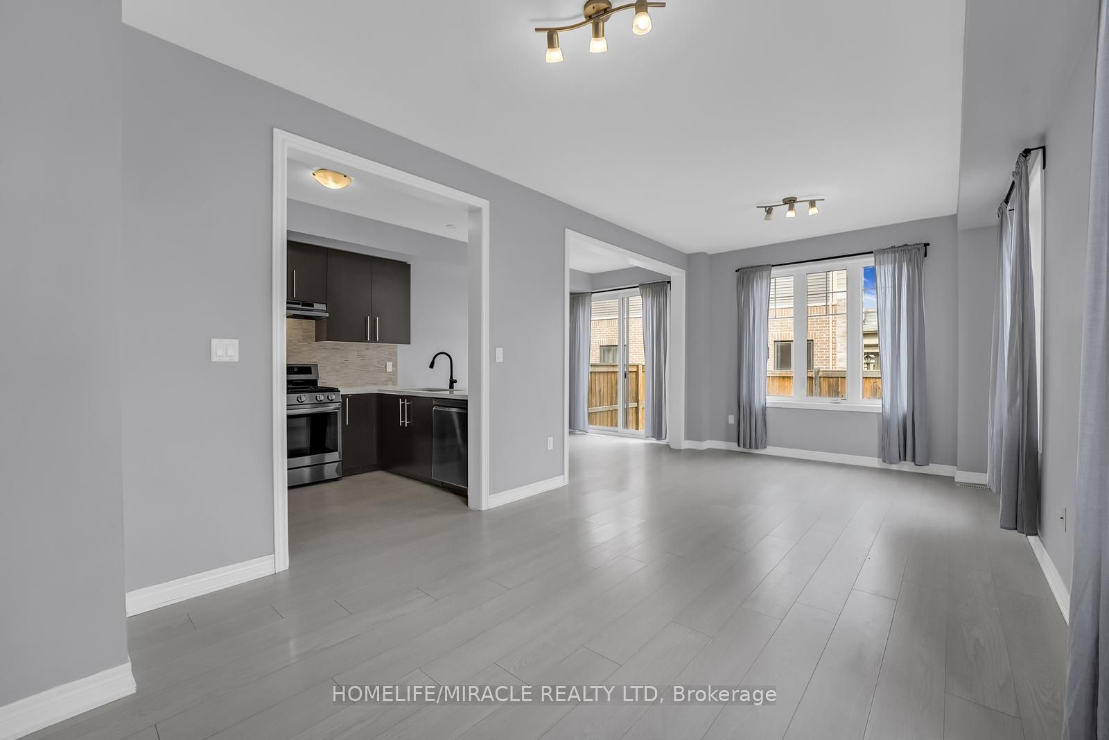 1890 Rymal Rd E, #166