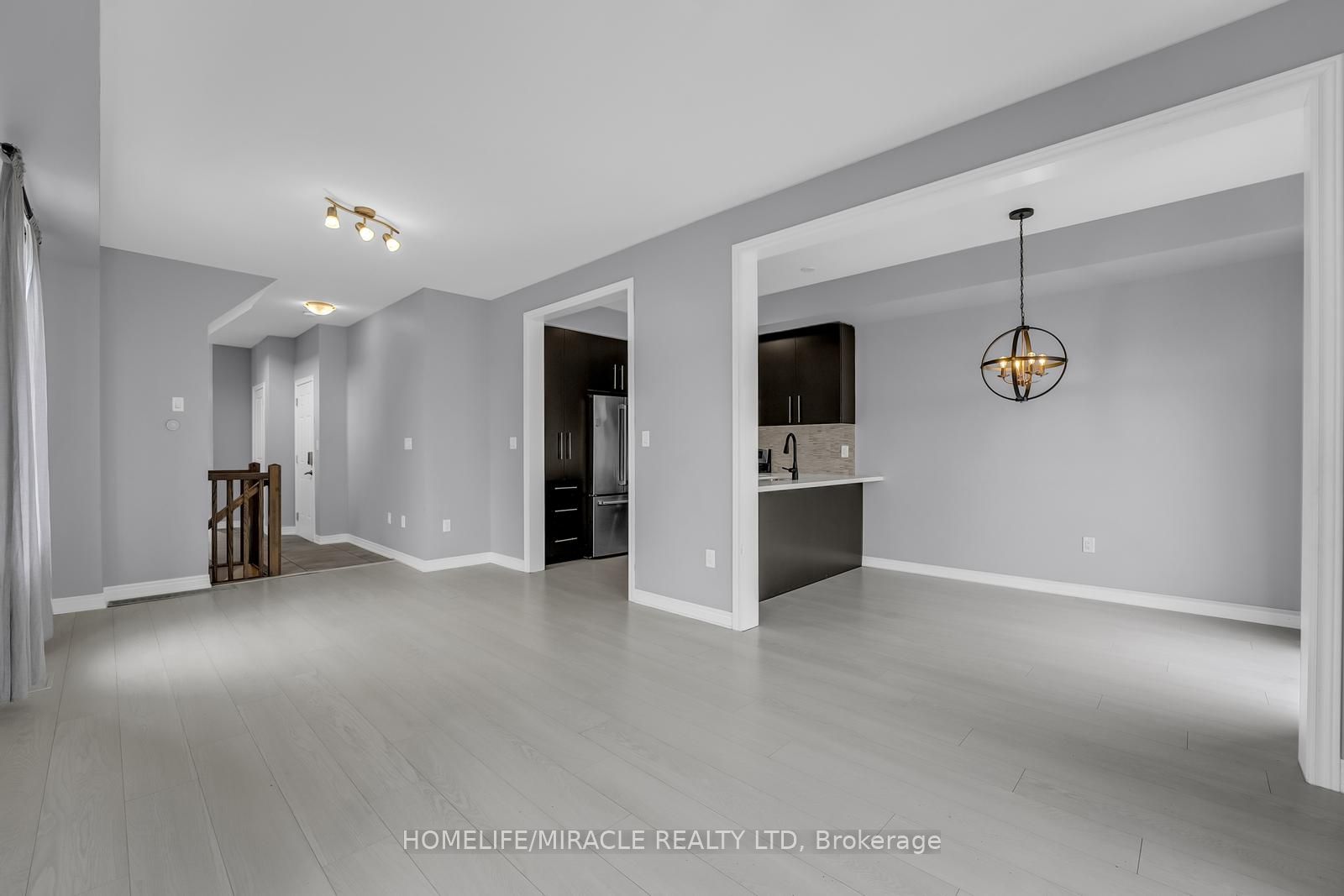 1890 Rymal Rd E, #166