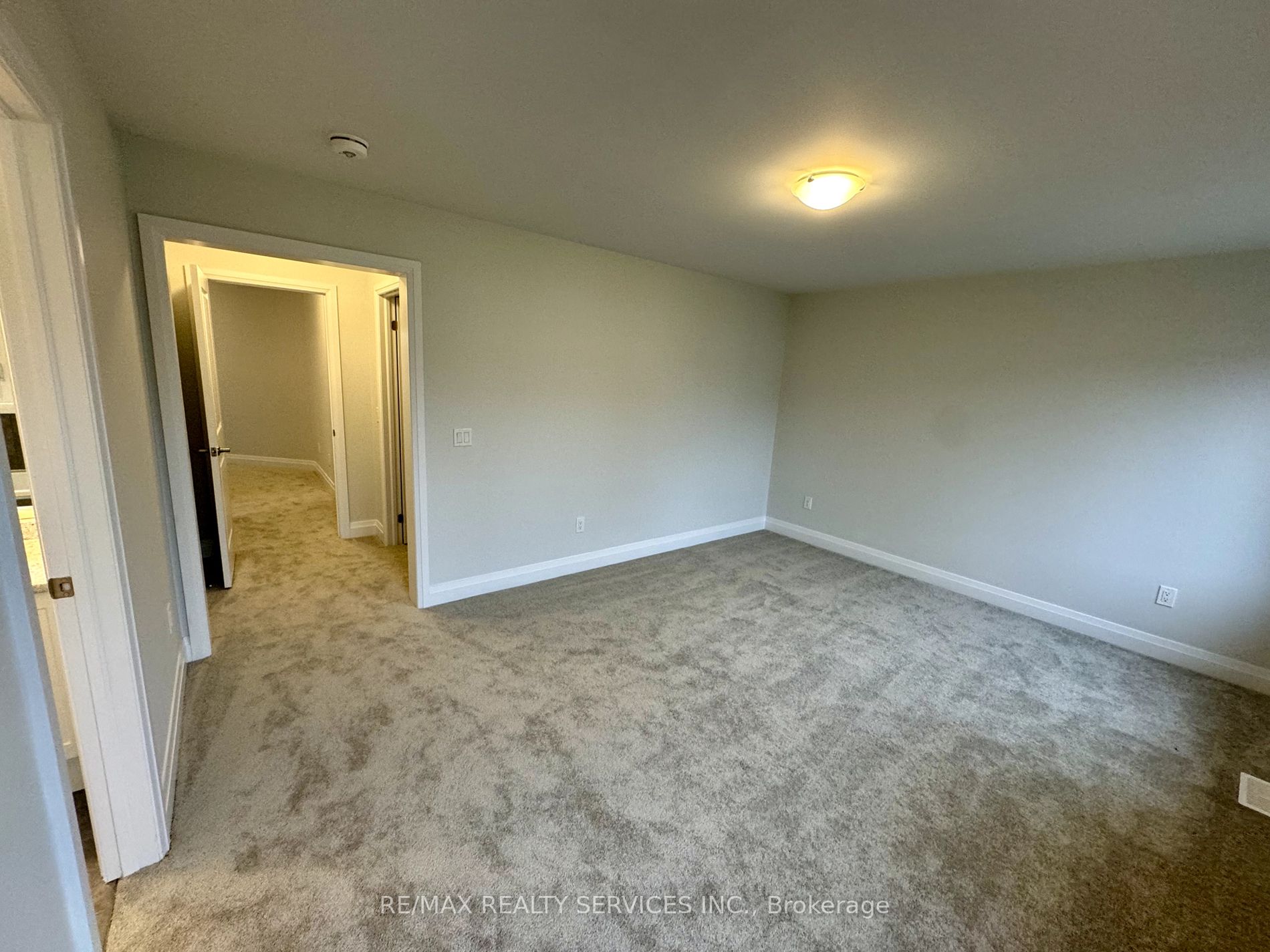 861 Knights Lane