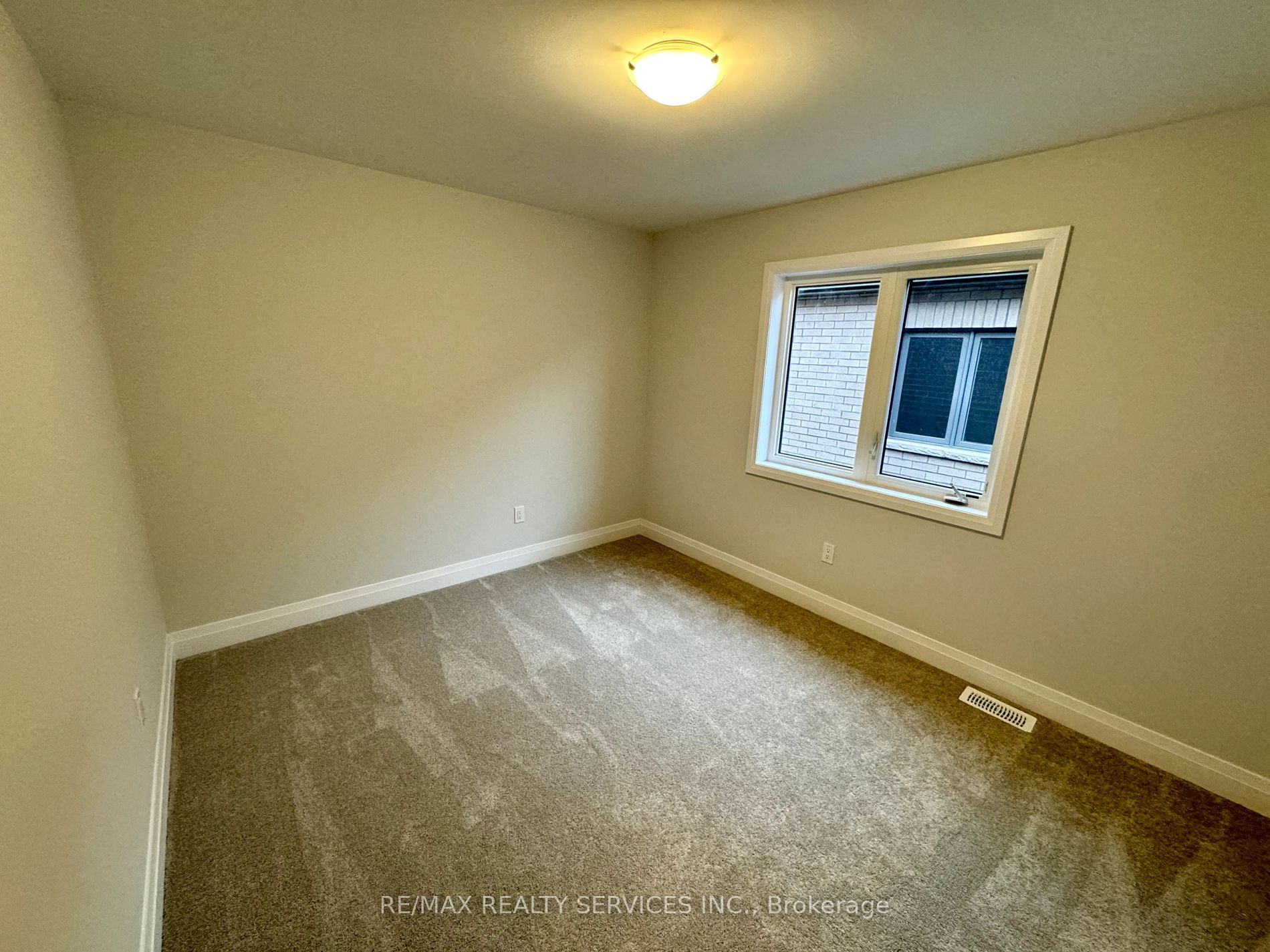 861 Knights Lane