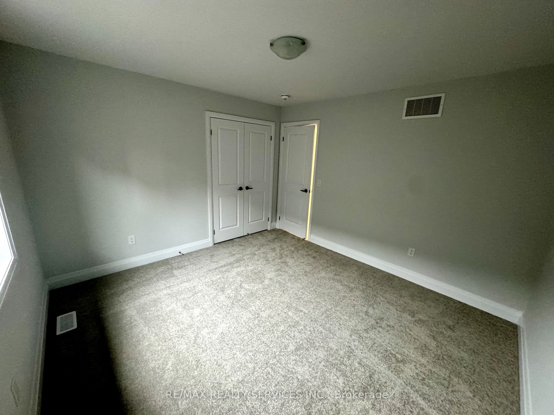 861 Knights Lane