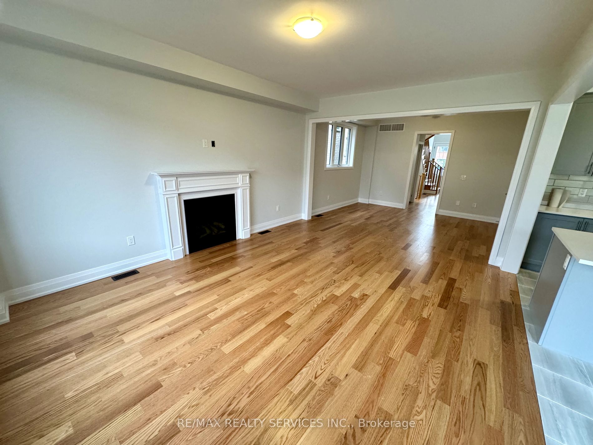 861 Knights Lane