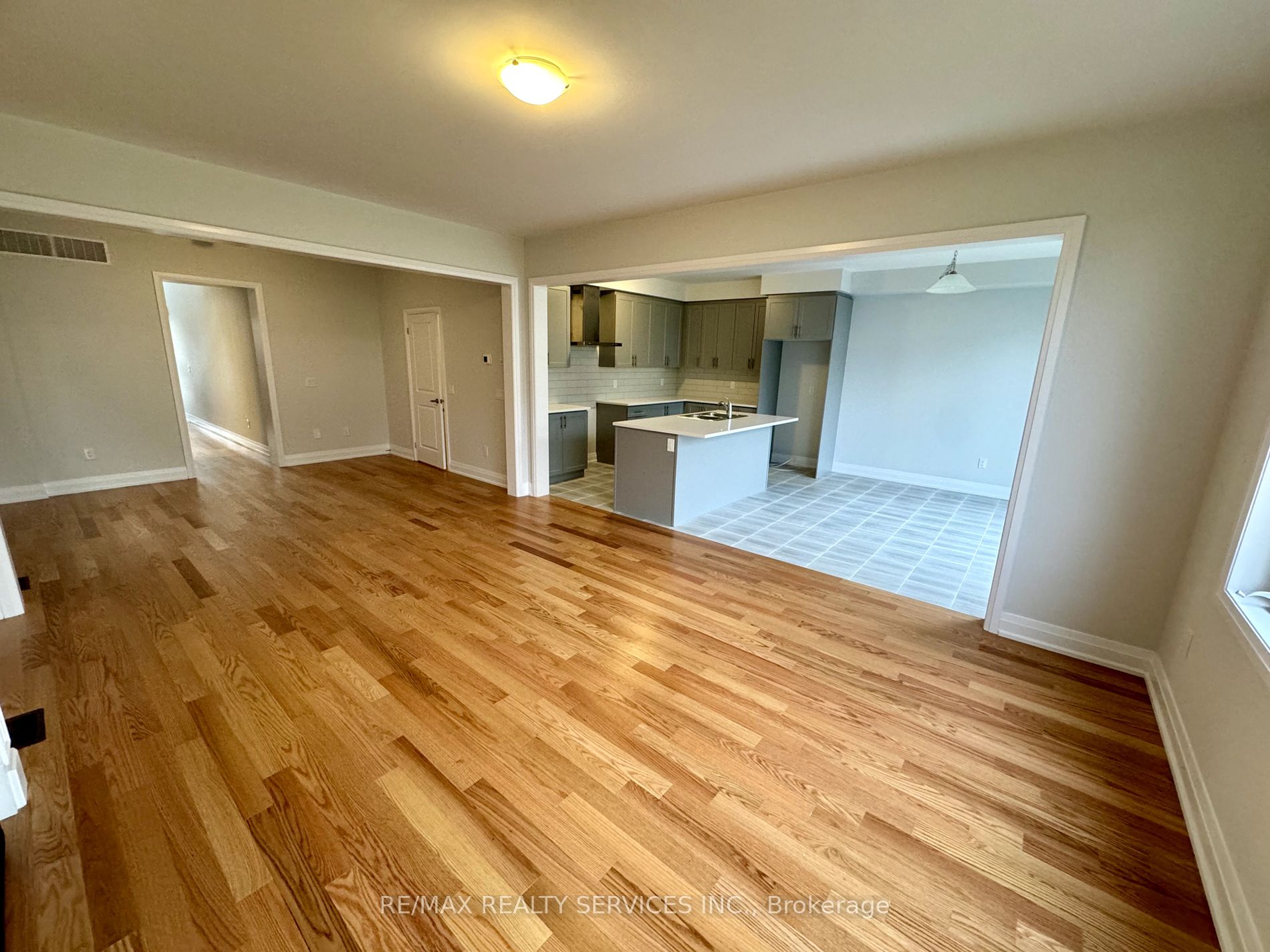 861 Knights Lane