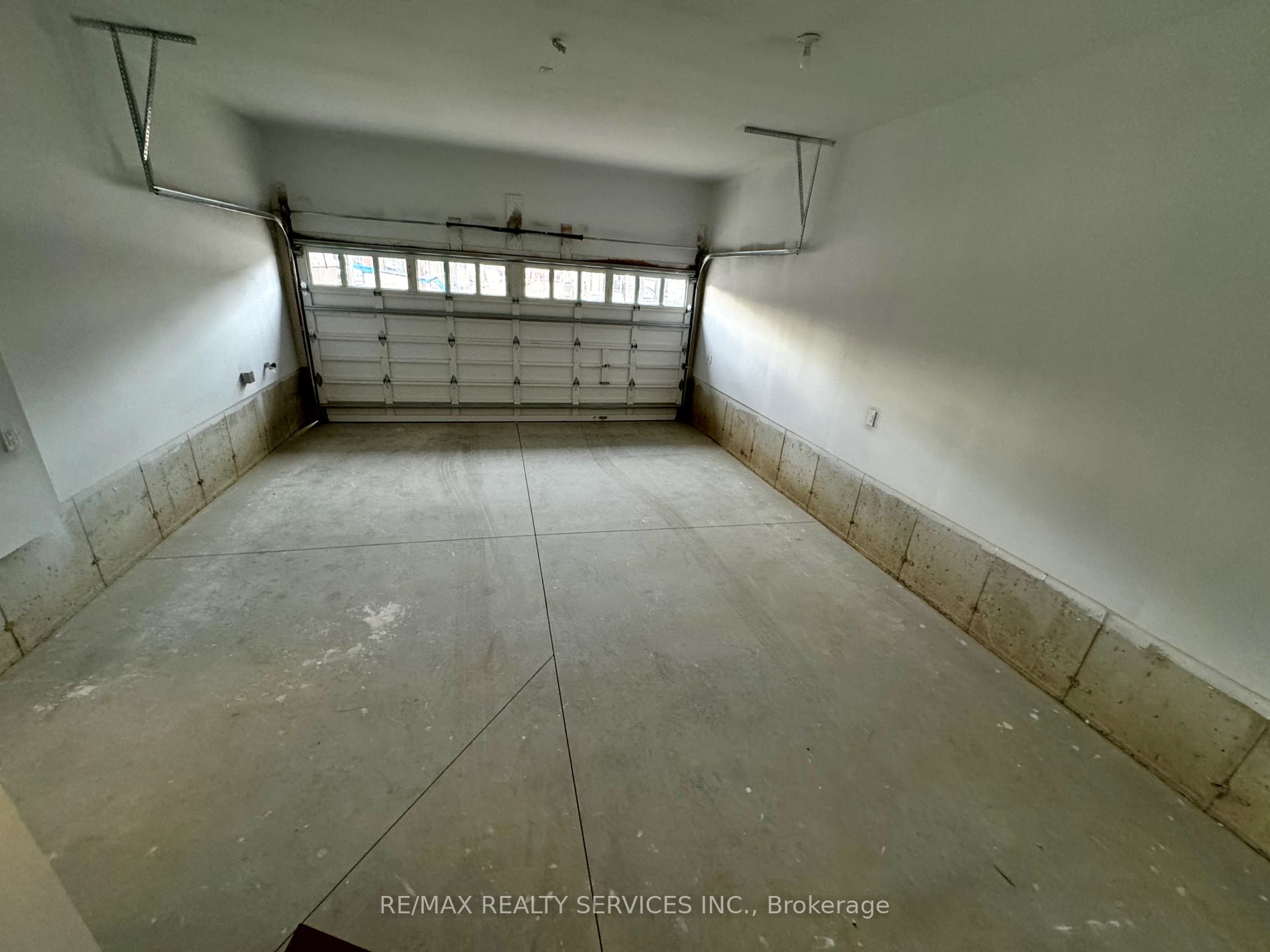 861 Knights Lane