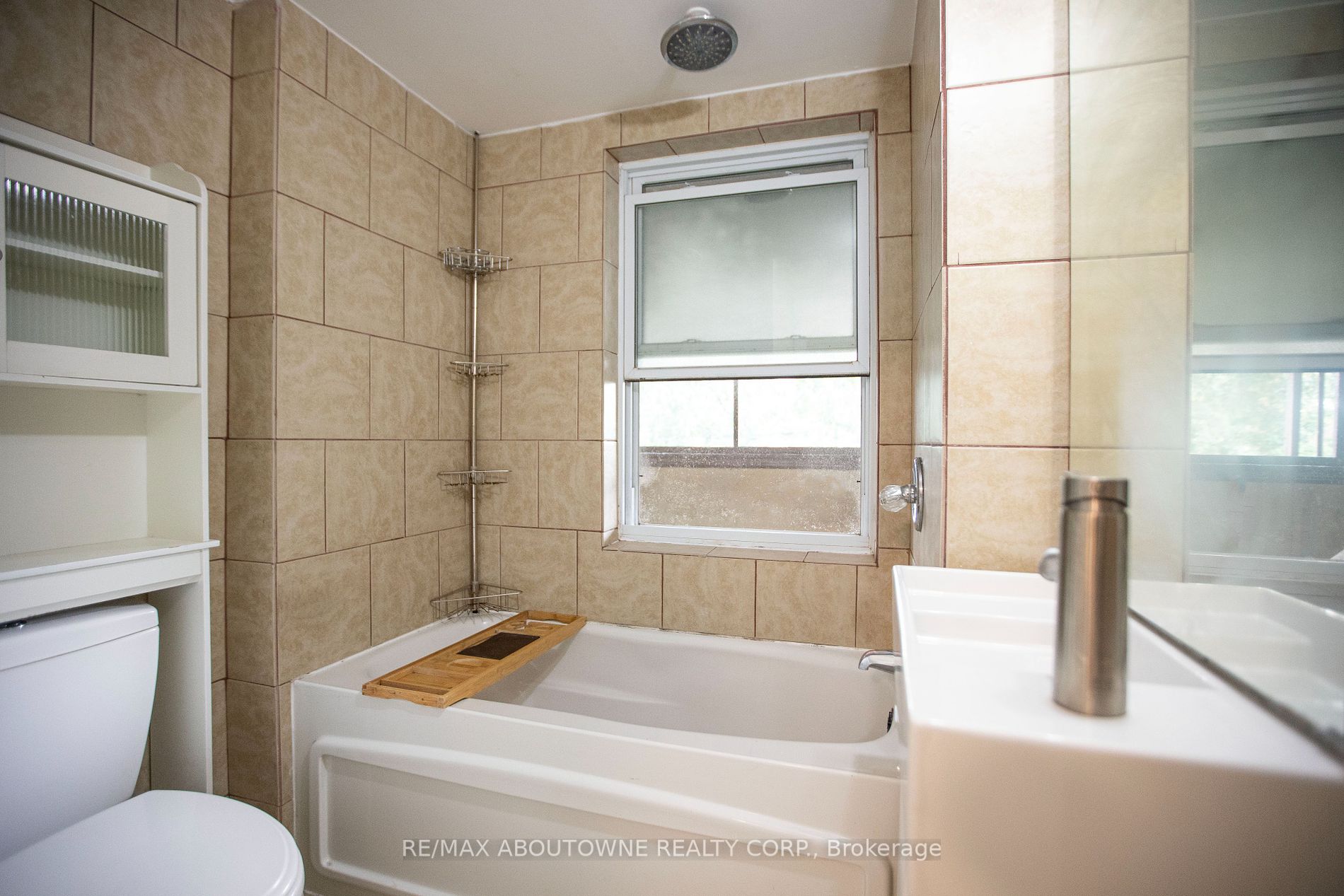 49 Fairleigh Ave S
