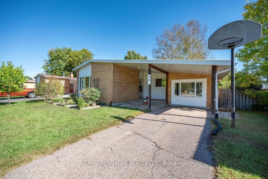 58 FRONTENAC Cres