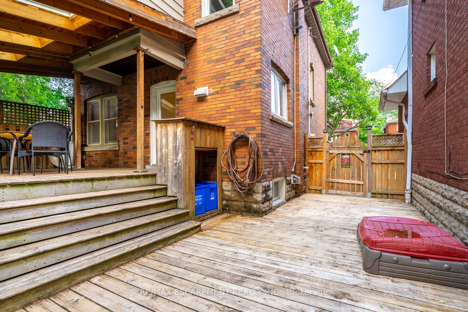 56 Newton Ave
