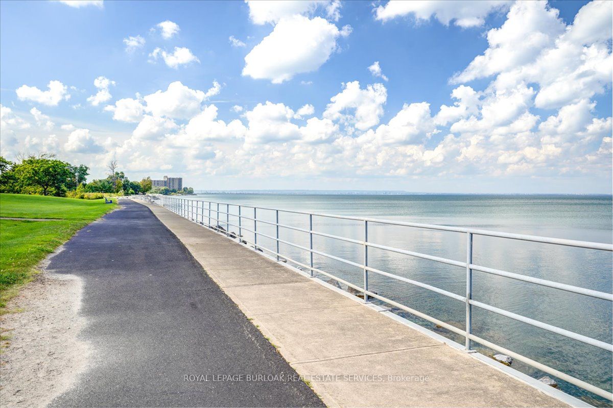 515 North Service Rd, #27