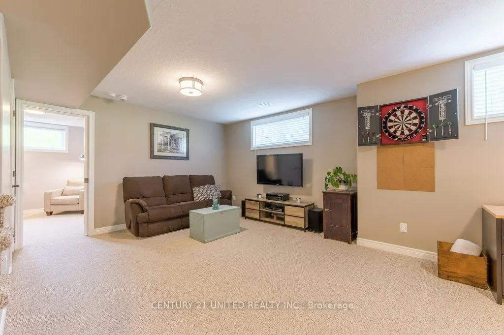 301 Carnegie Ave, #140