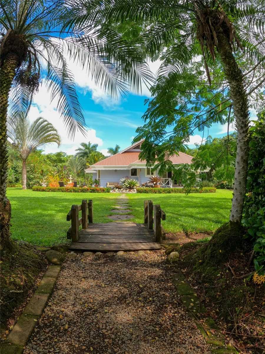 Listing Z5855942 - Large Photo # 3
