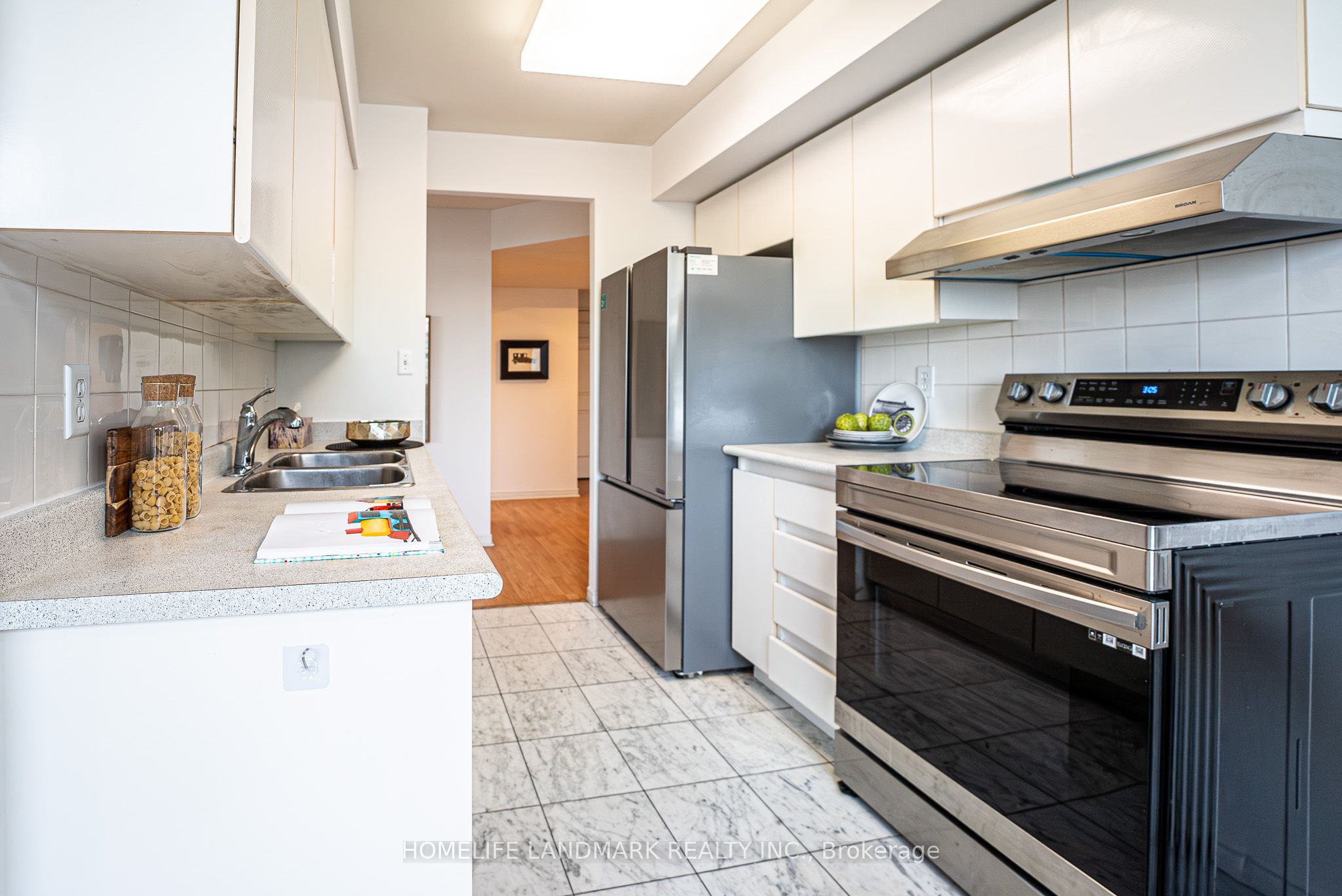 35 Empress Avenue, #1902