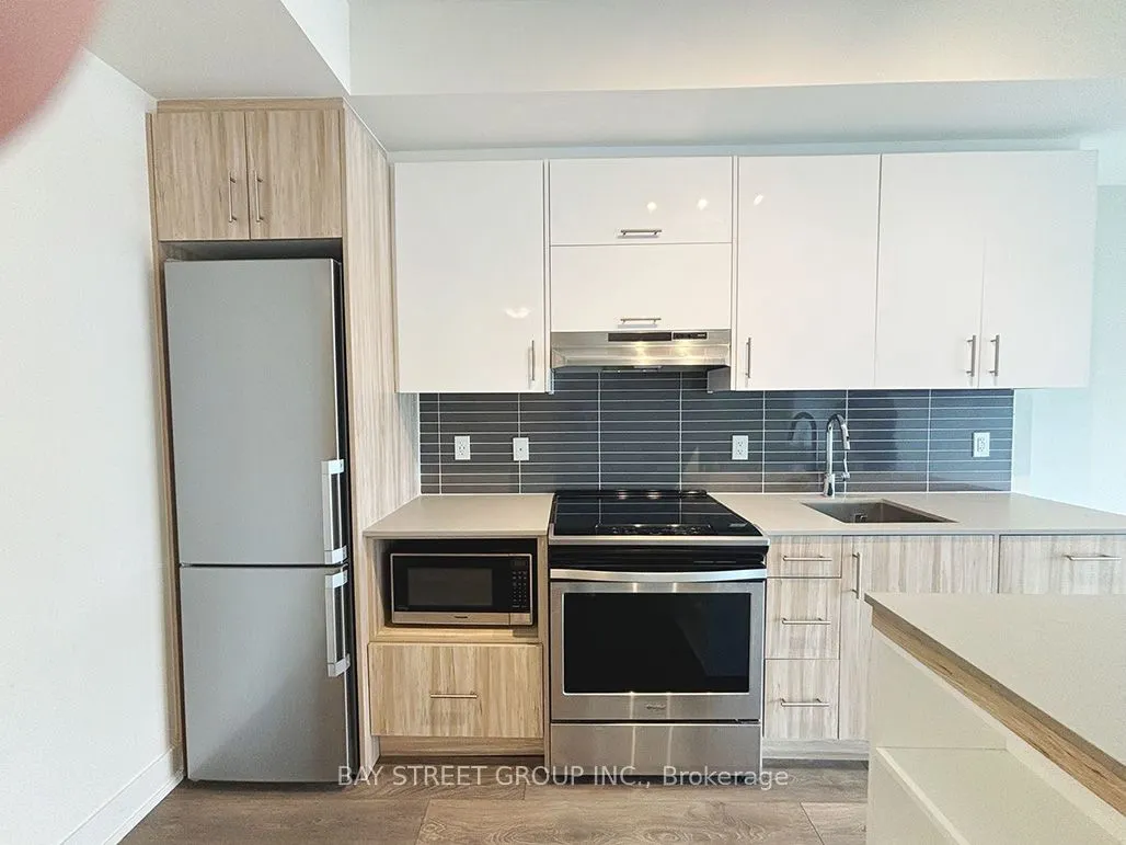 180 Fairview Mall Dr #1001
