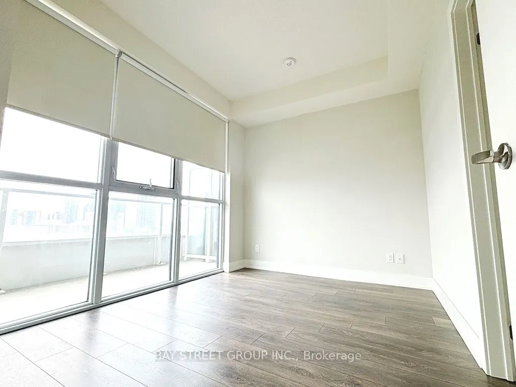 180 Fairview Mall Dr #1001