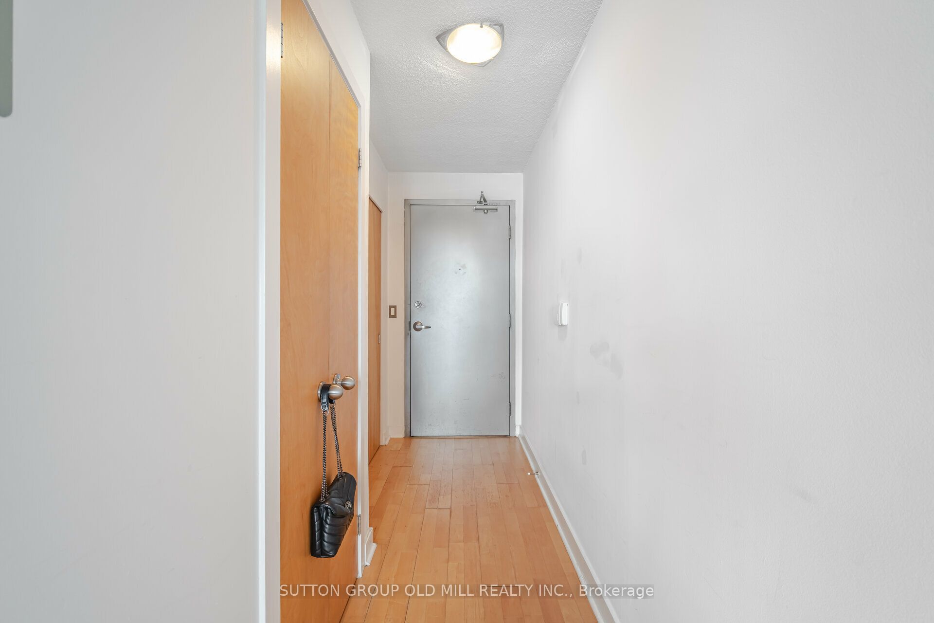 255 Richmond Street E, #1517