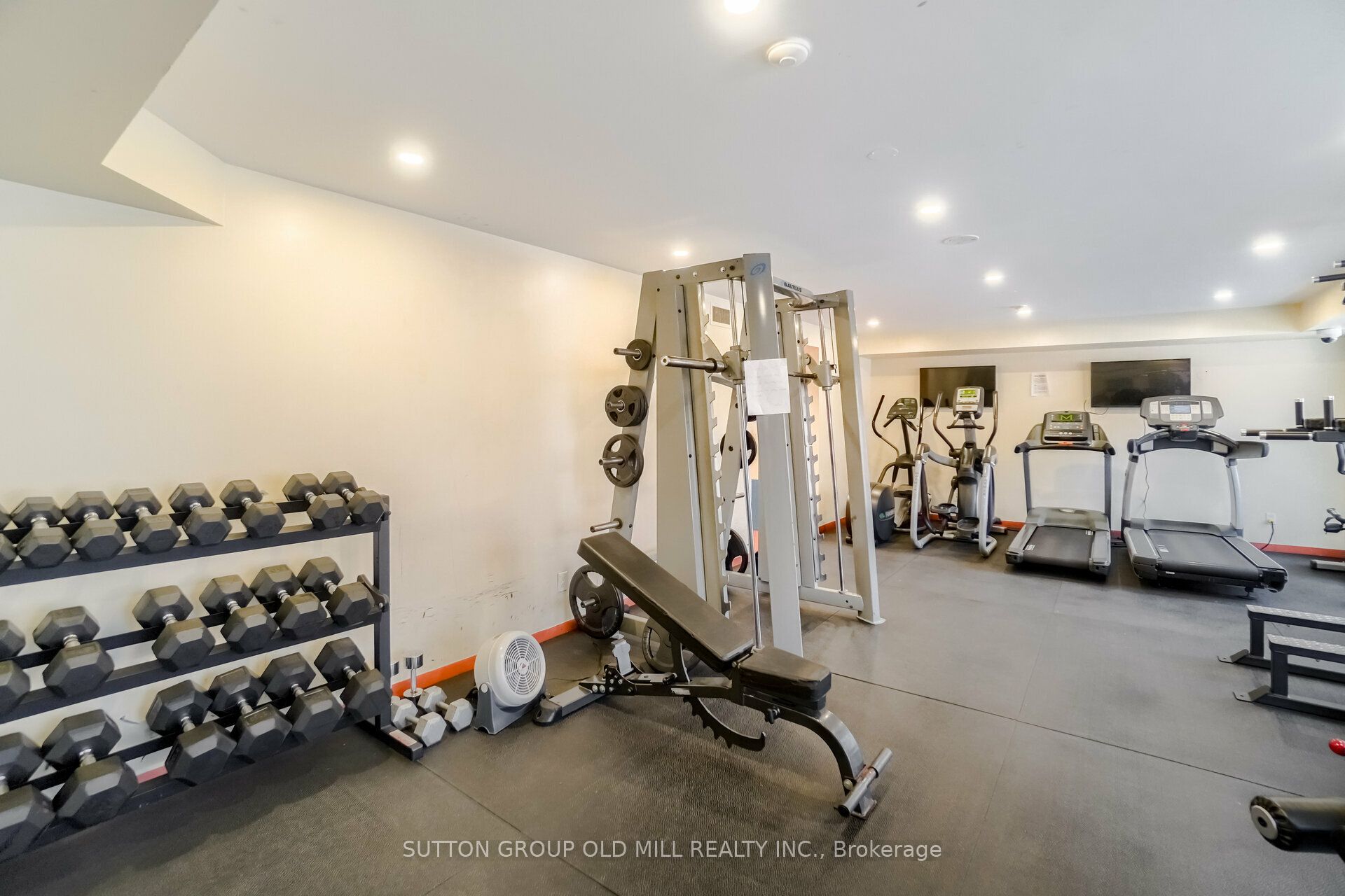 255 Richmond Street E, #1517