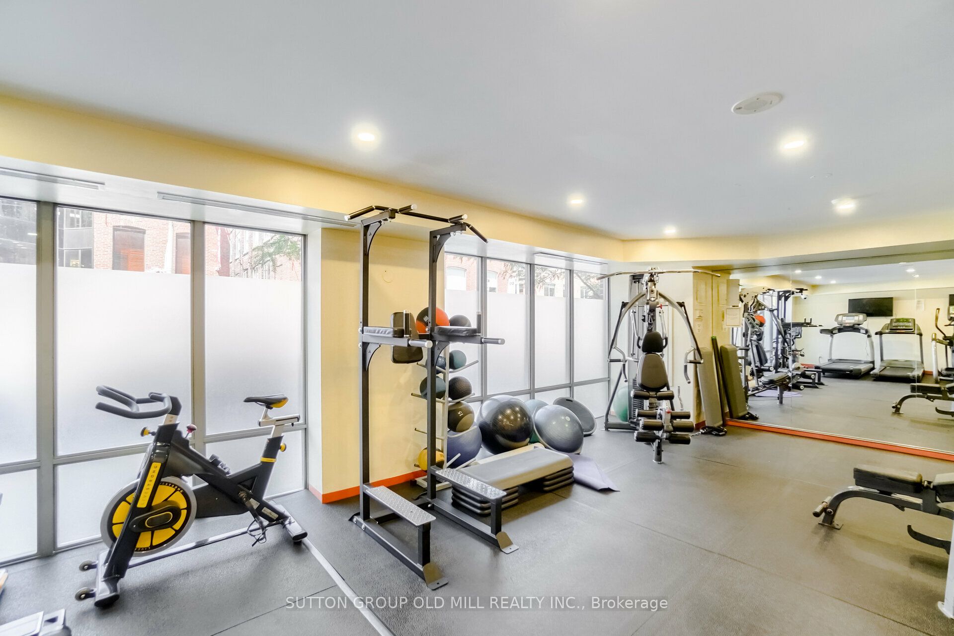 255 Richmond Street E, #1517
