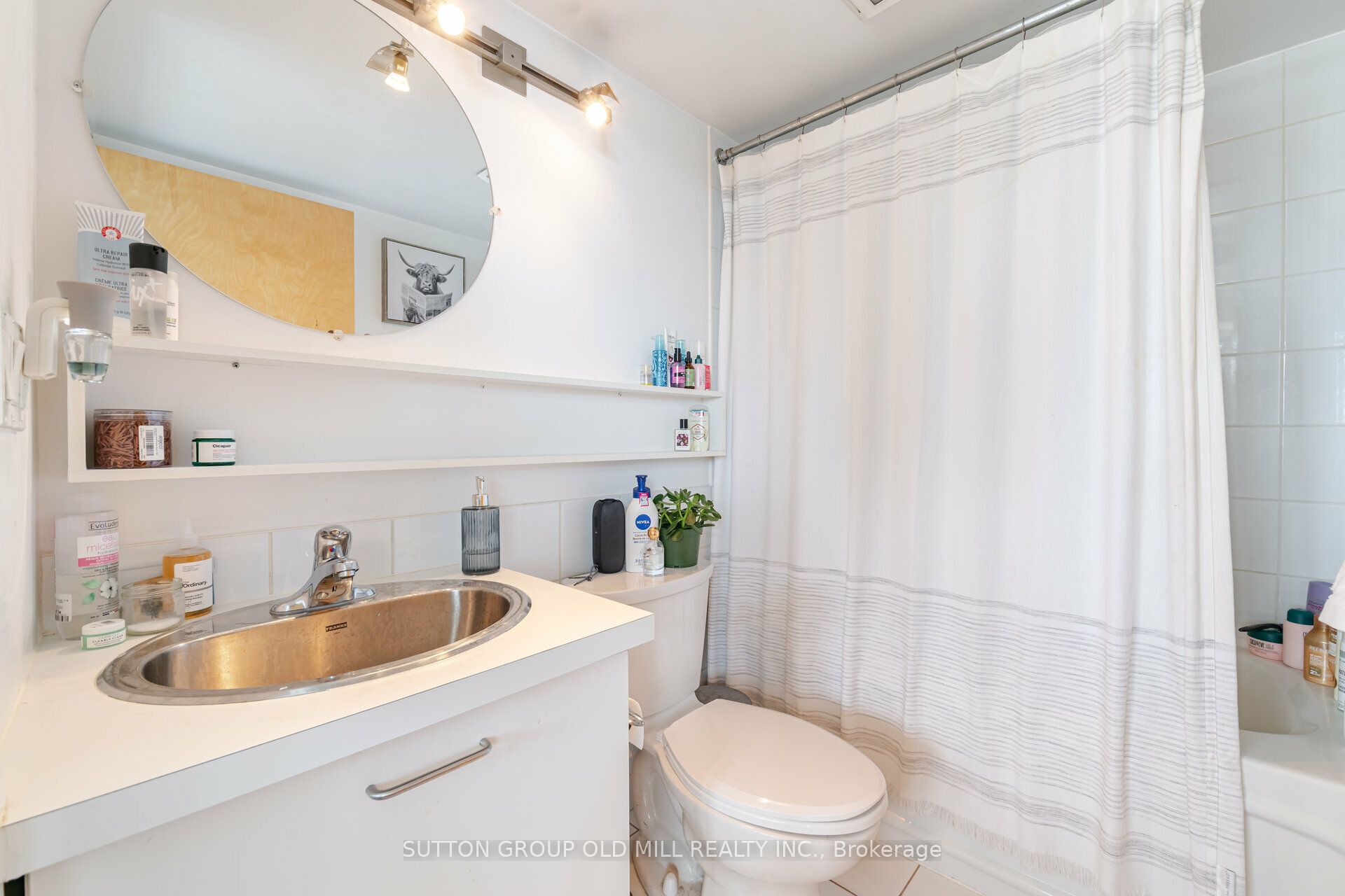 255 Richmond Street E, #1517