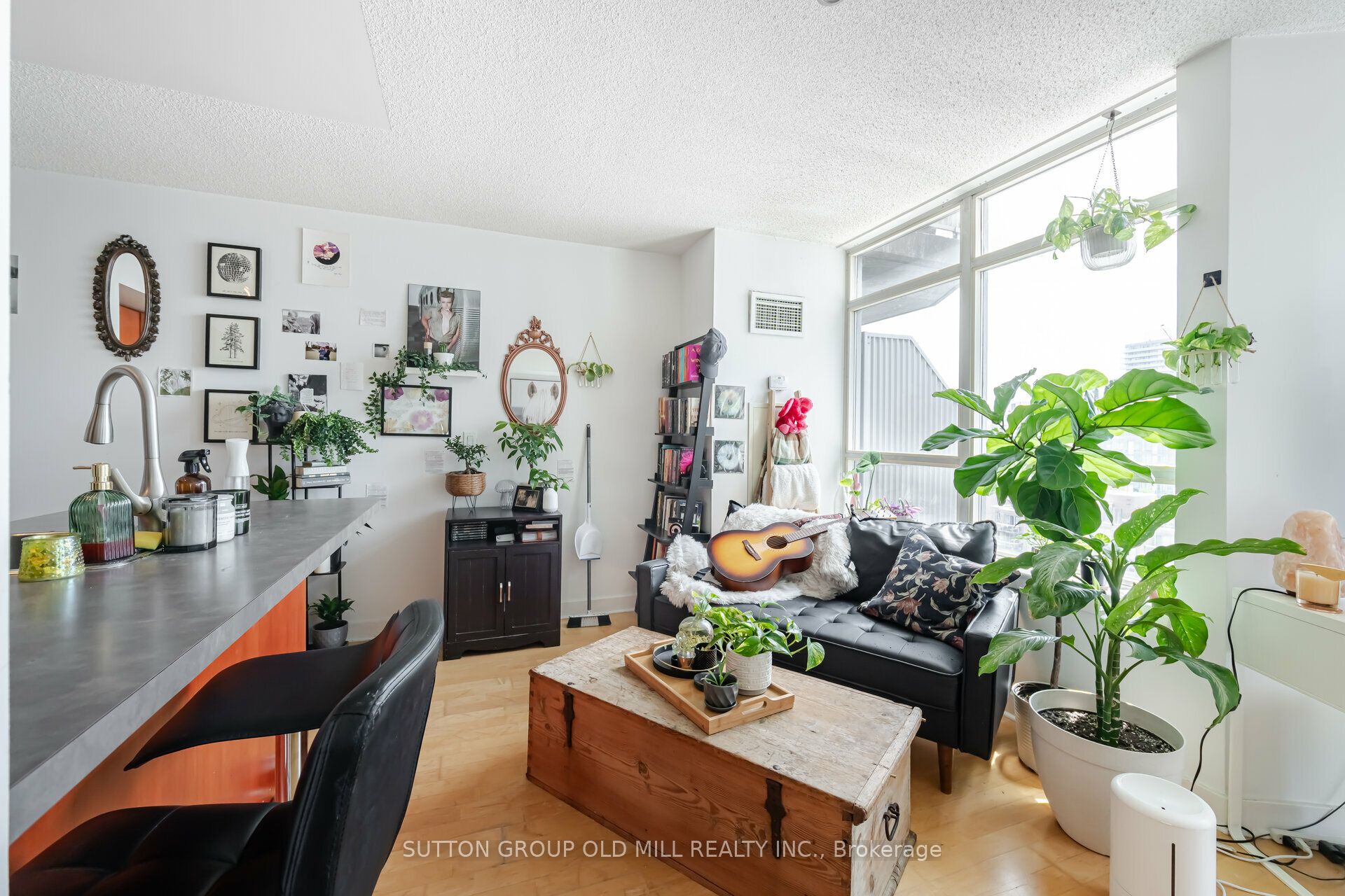 255 Richmond Street E, #1517