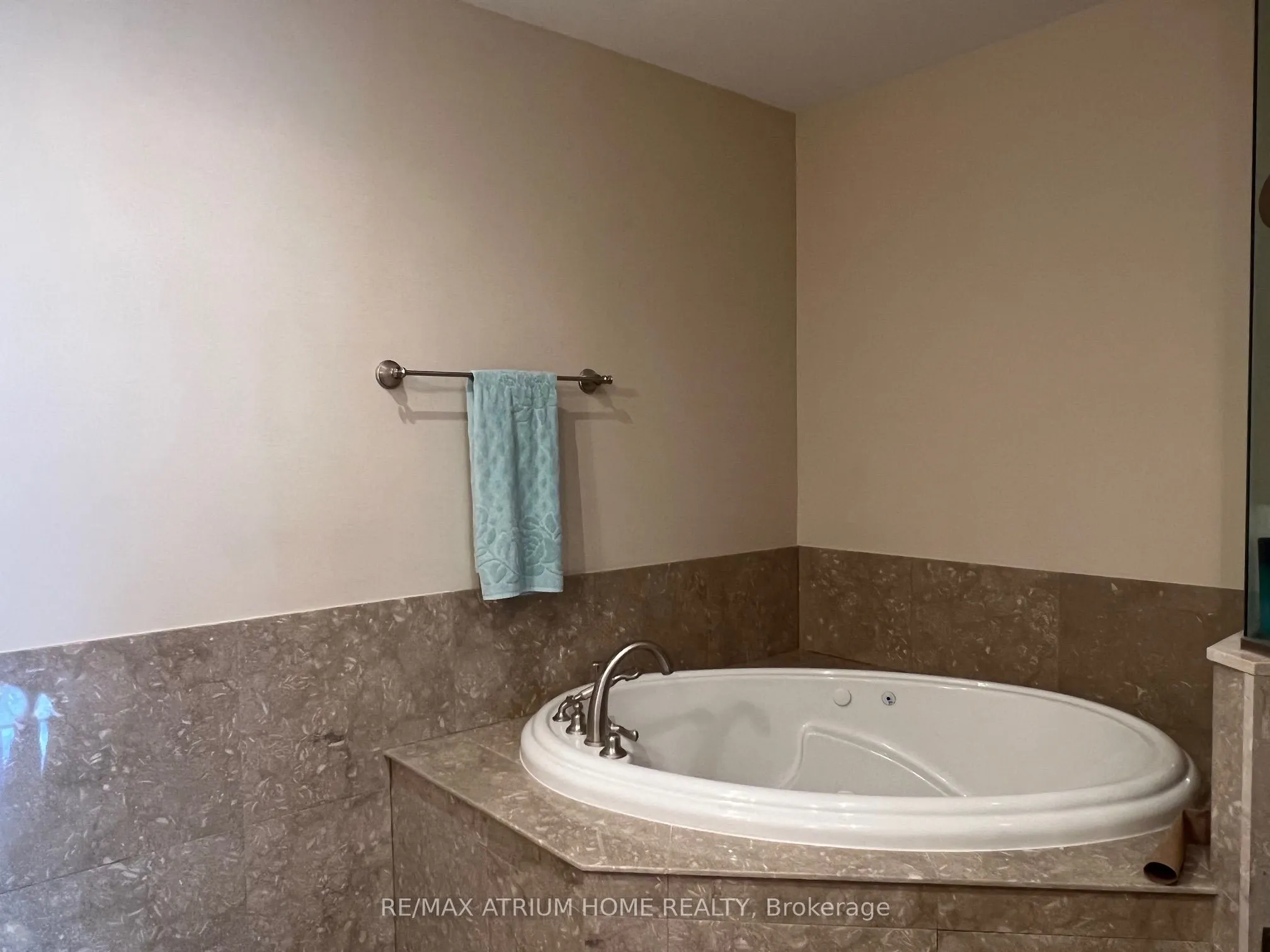 662 Sheppard Avenue E, #1705