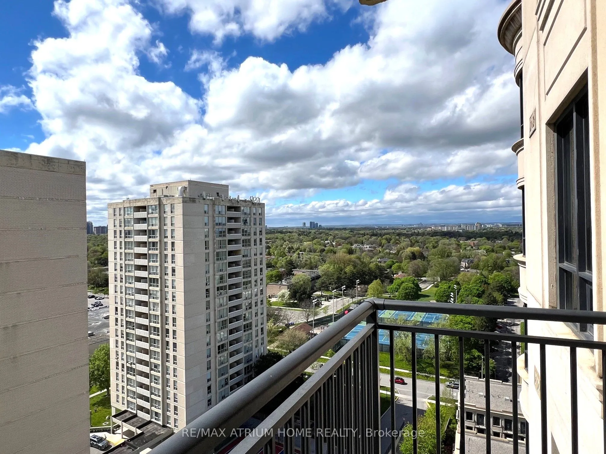 662 Sheppard Avenue E, #1705