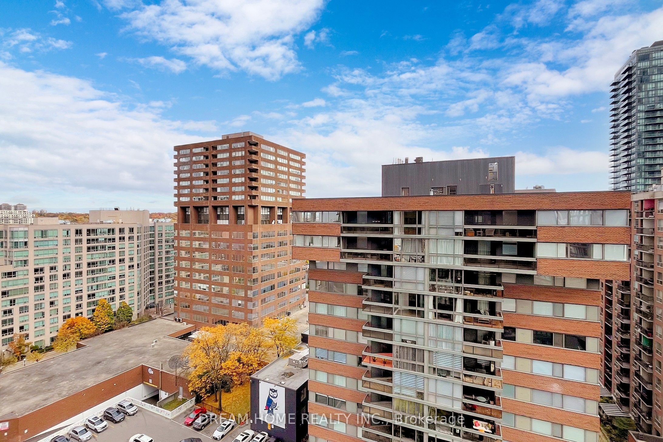 32 Davenport Road, #1306