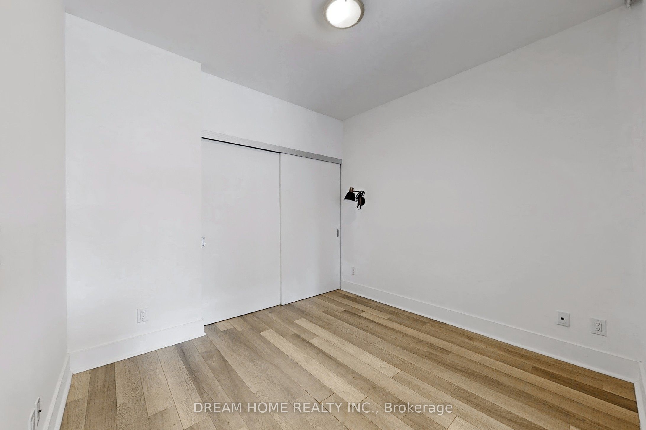 32 Davenport Road, #1306