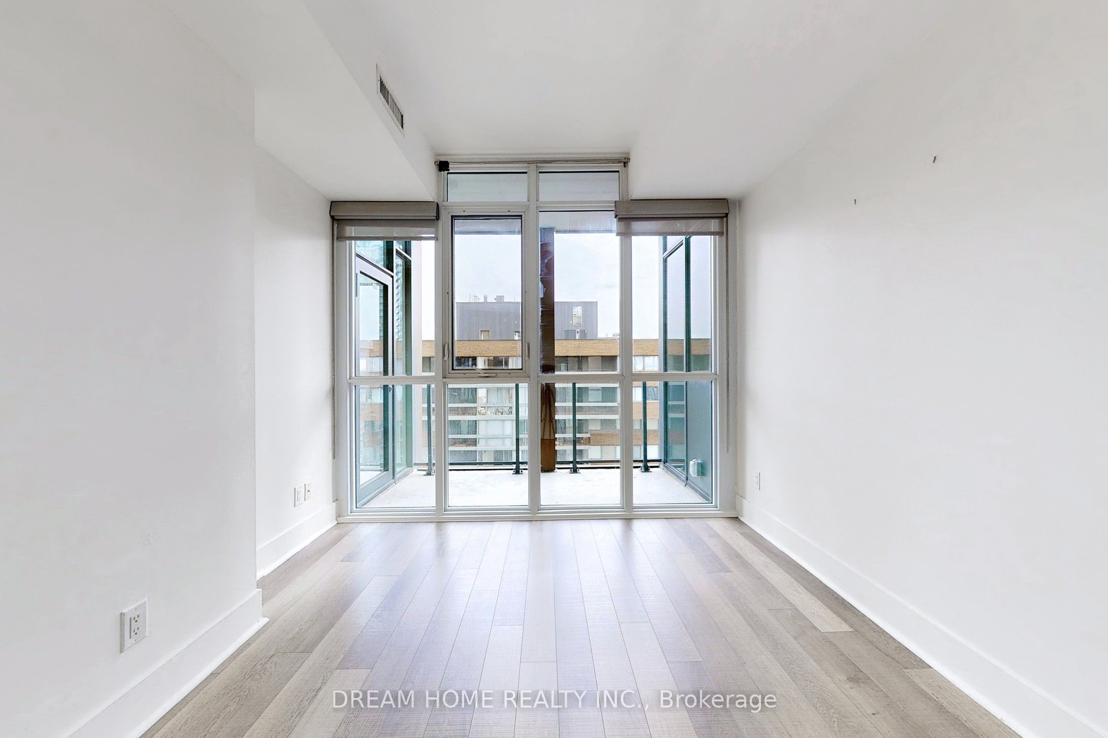 32 Davenport Road, #1306