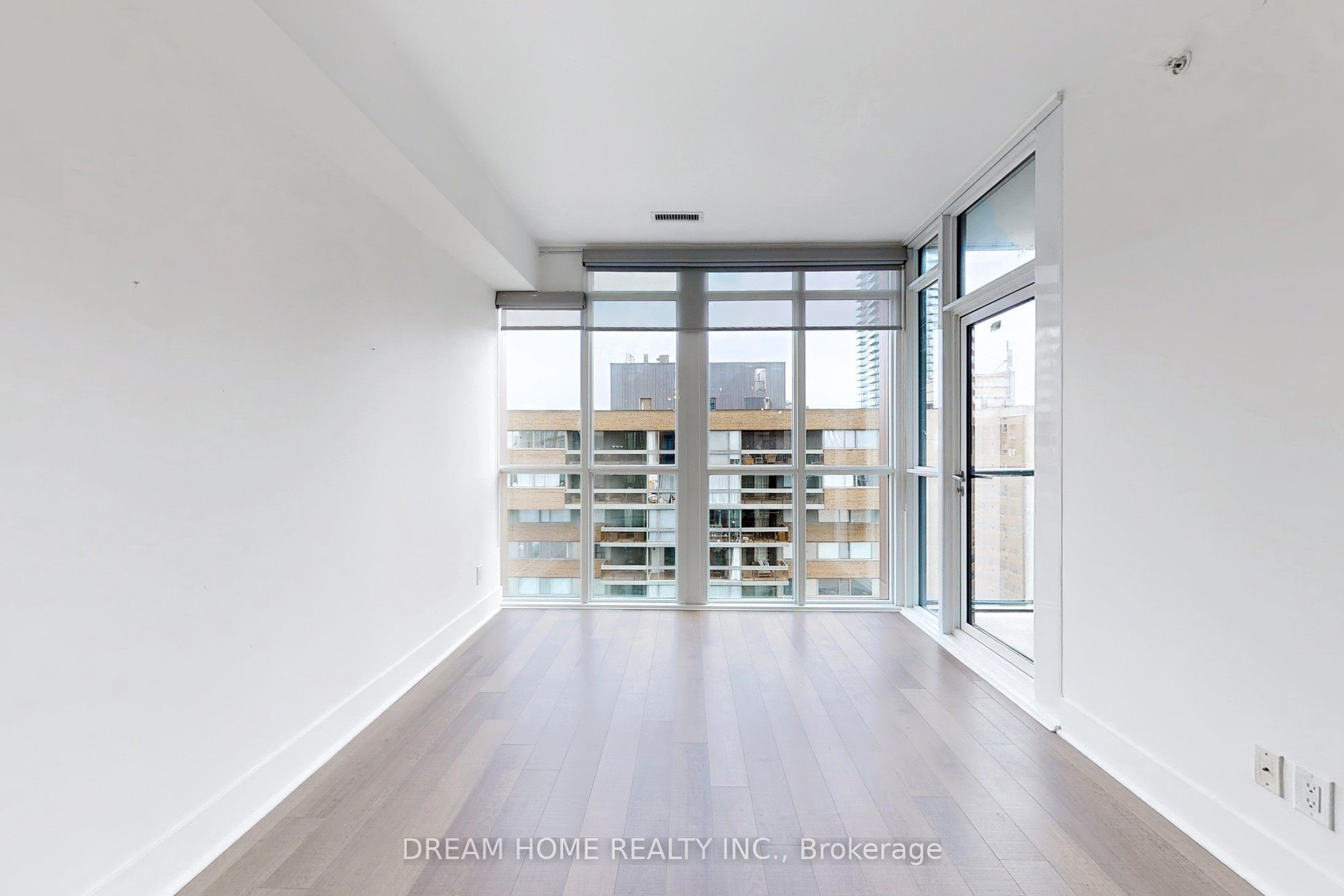 32 Davenport Road, #1306
