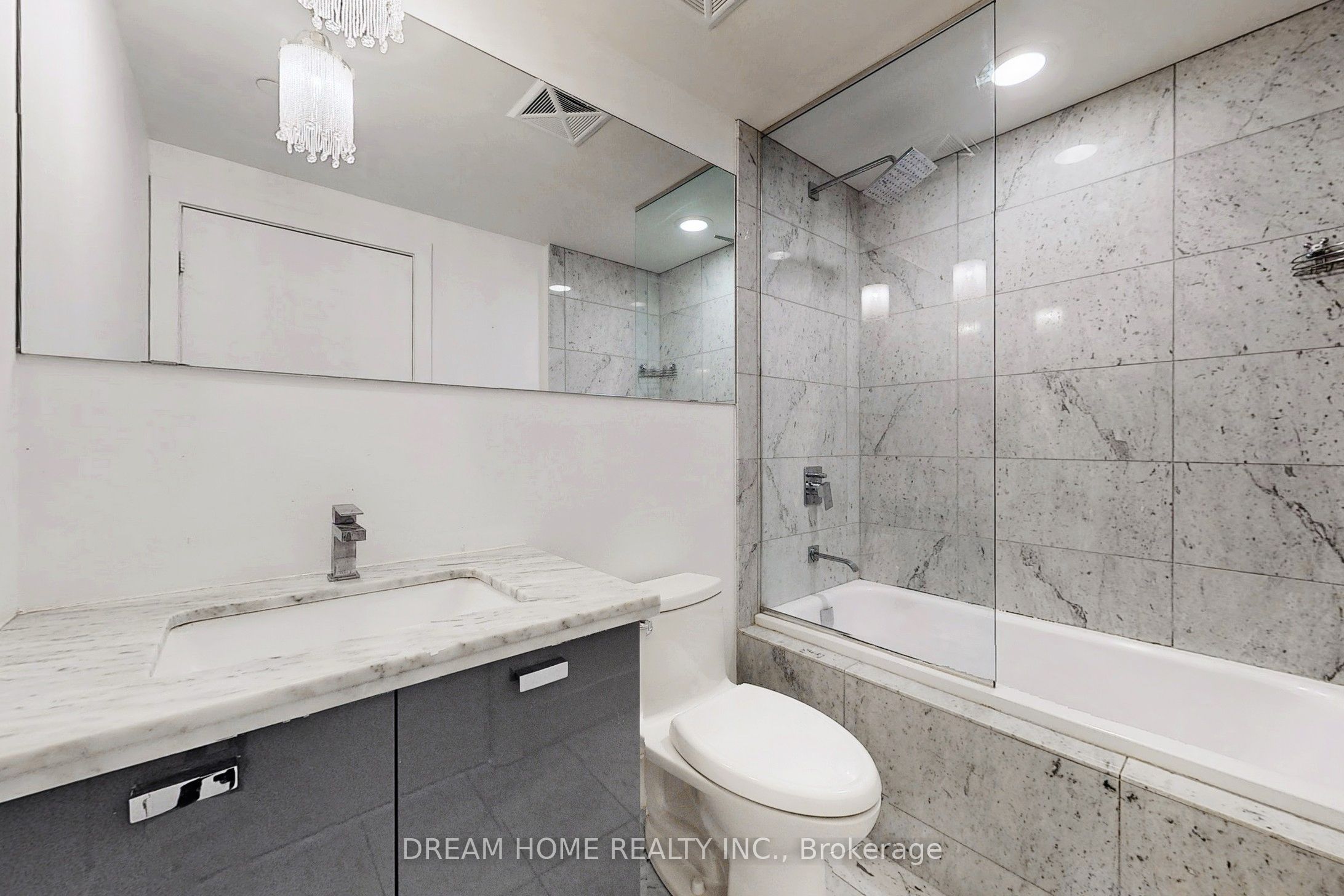 32 Davenport Road, #1306