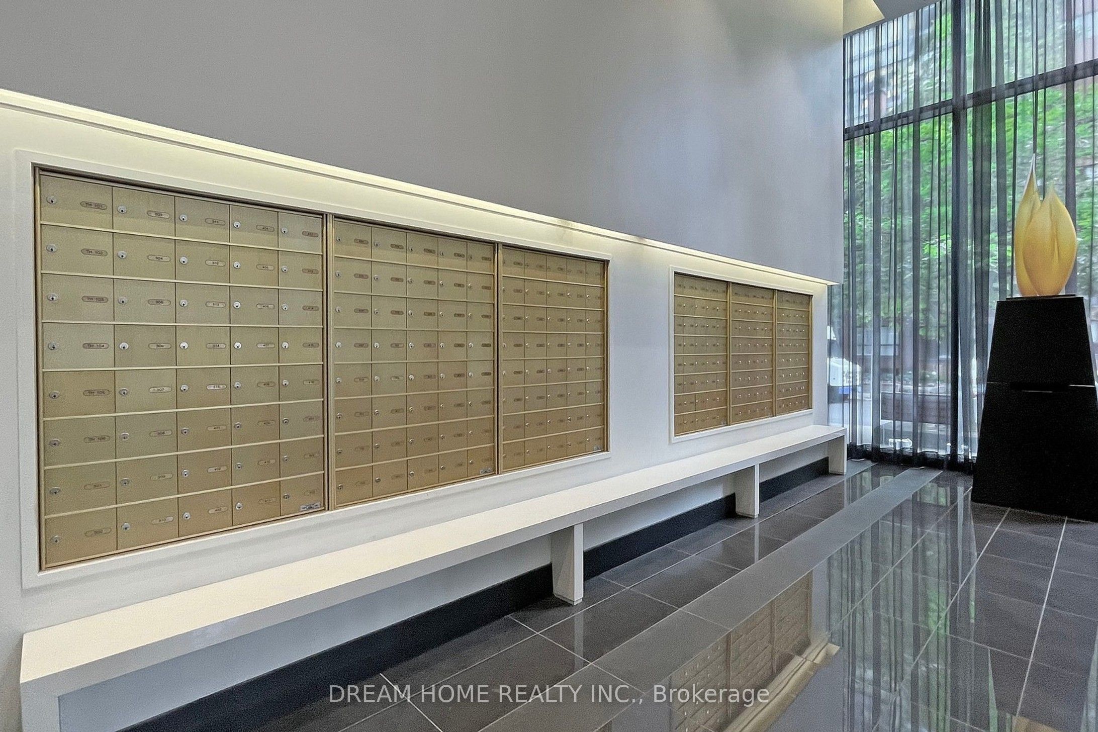32 Davenport Road, #1306