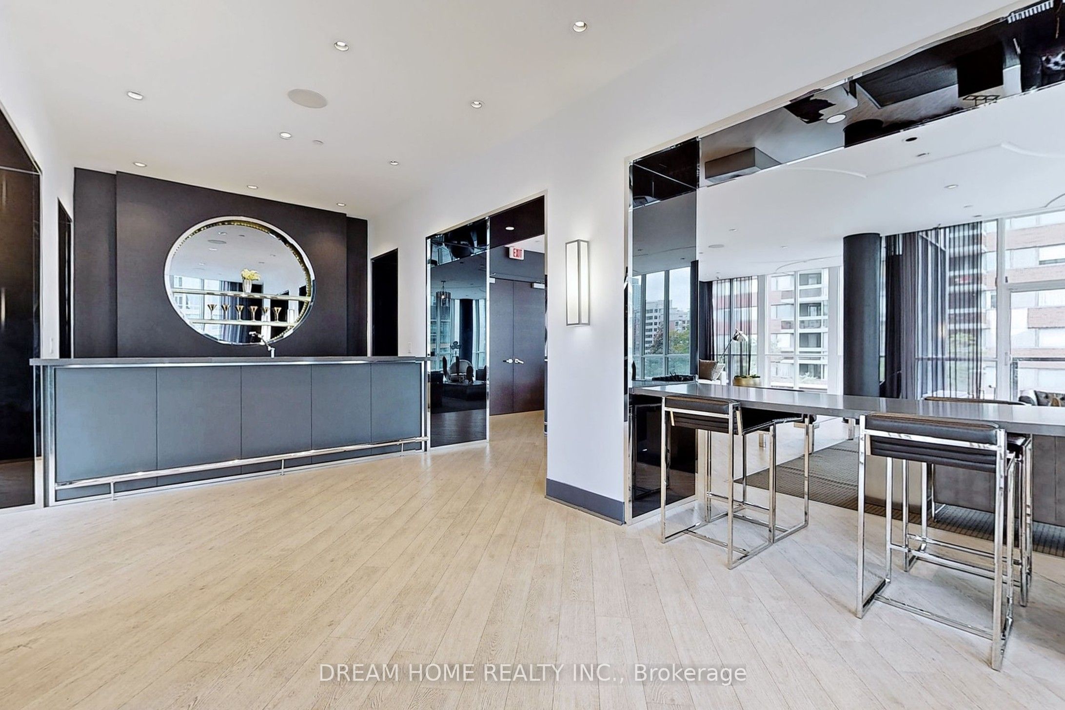 32 Davenport Road, #1306