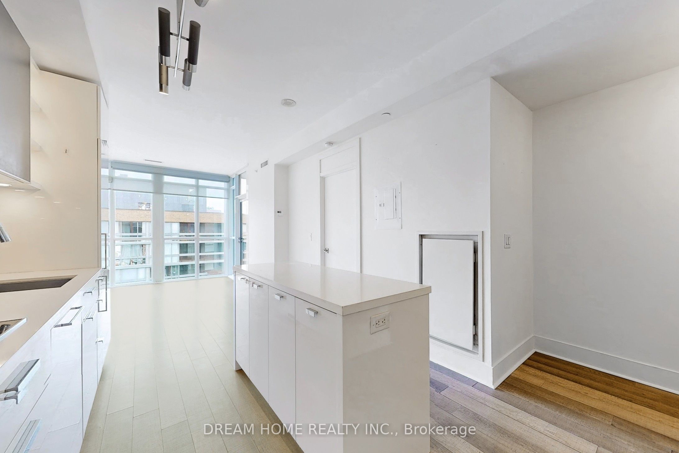 32 Davenport Road, #1306