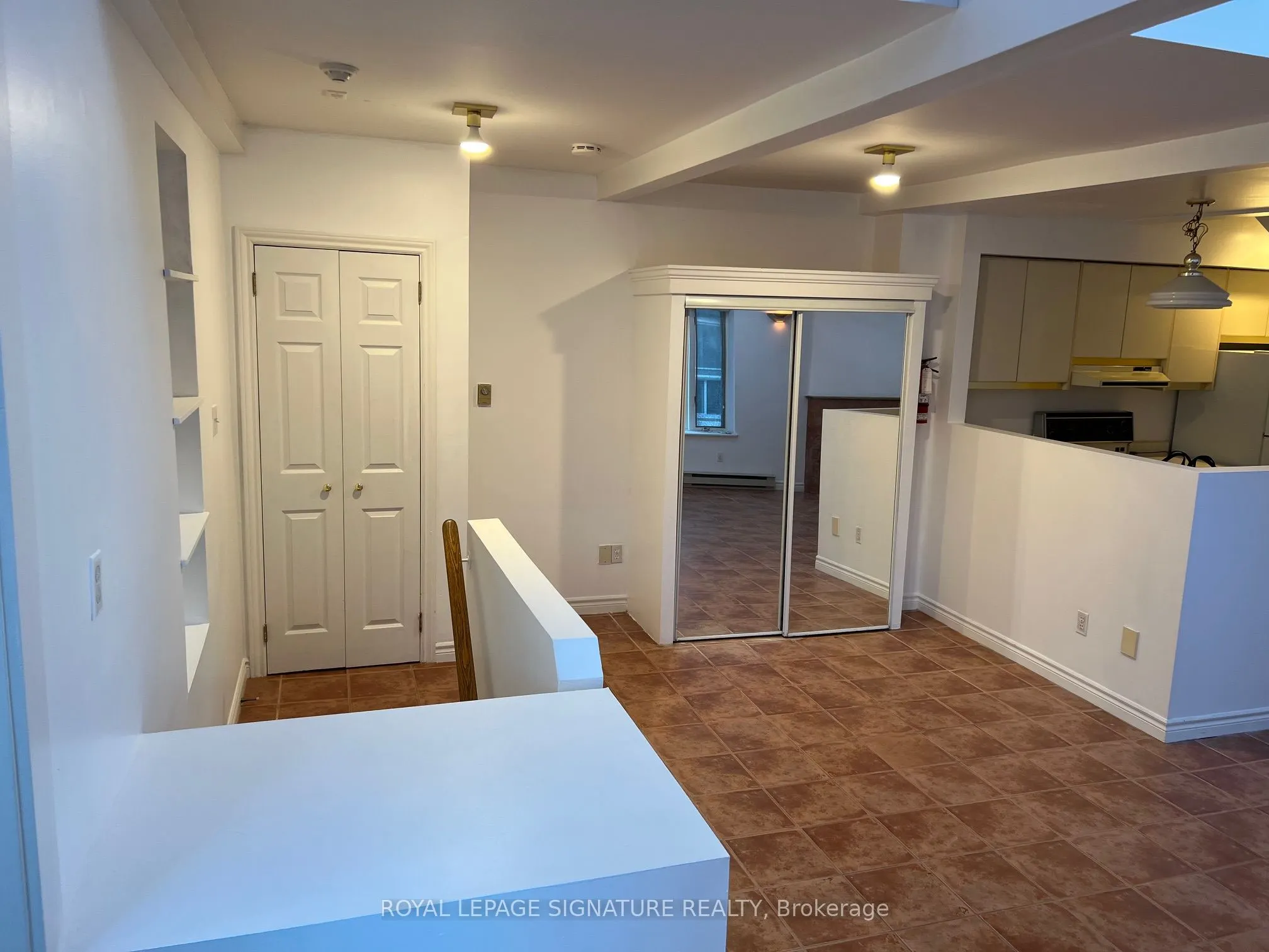 208 Carlton Street, #B
