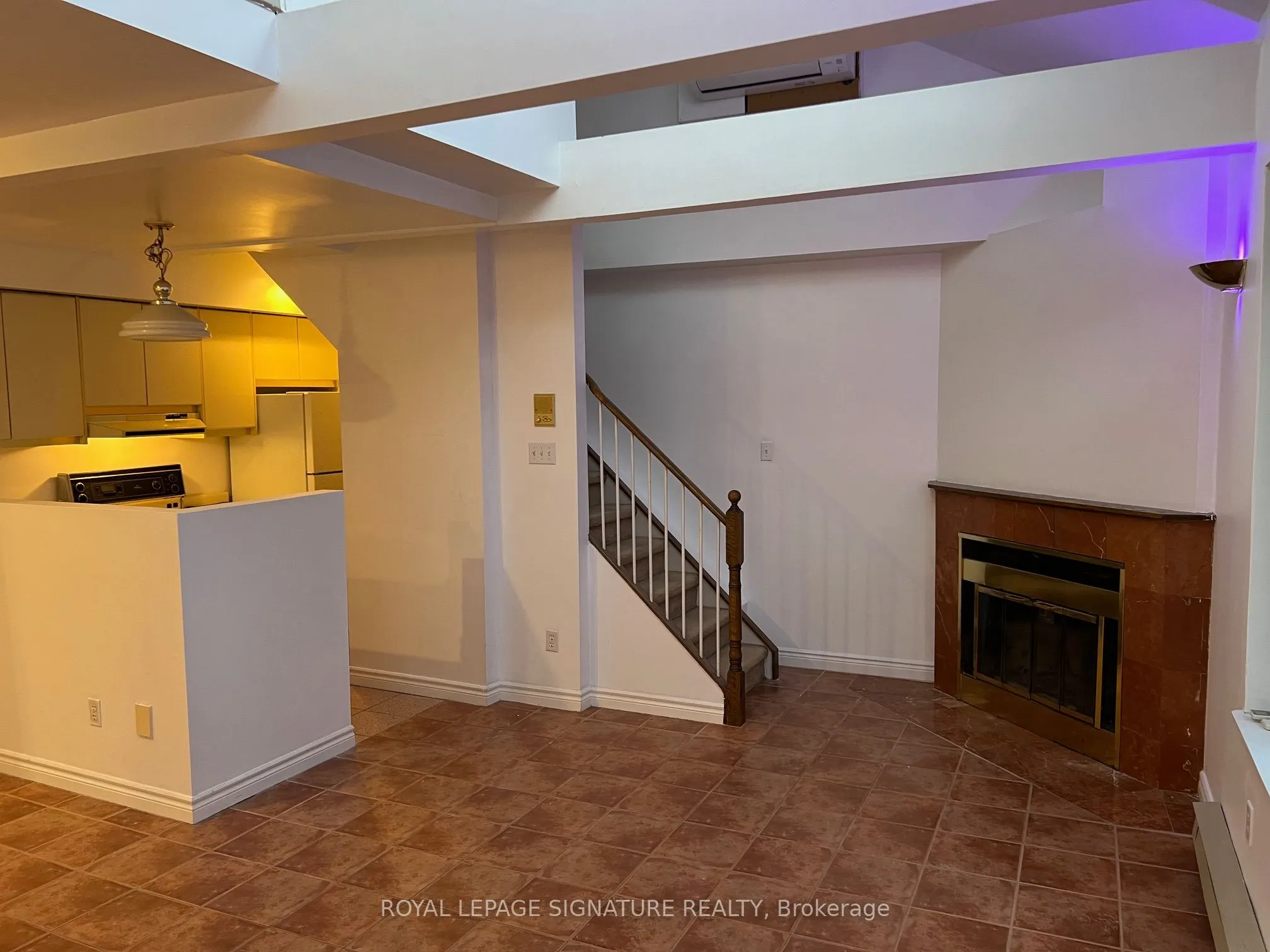 208 Carlton Street, #B