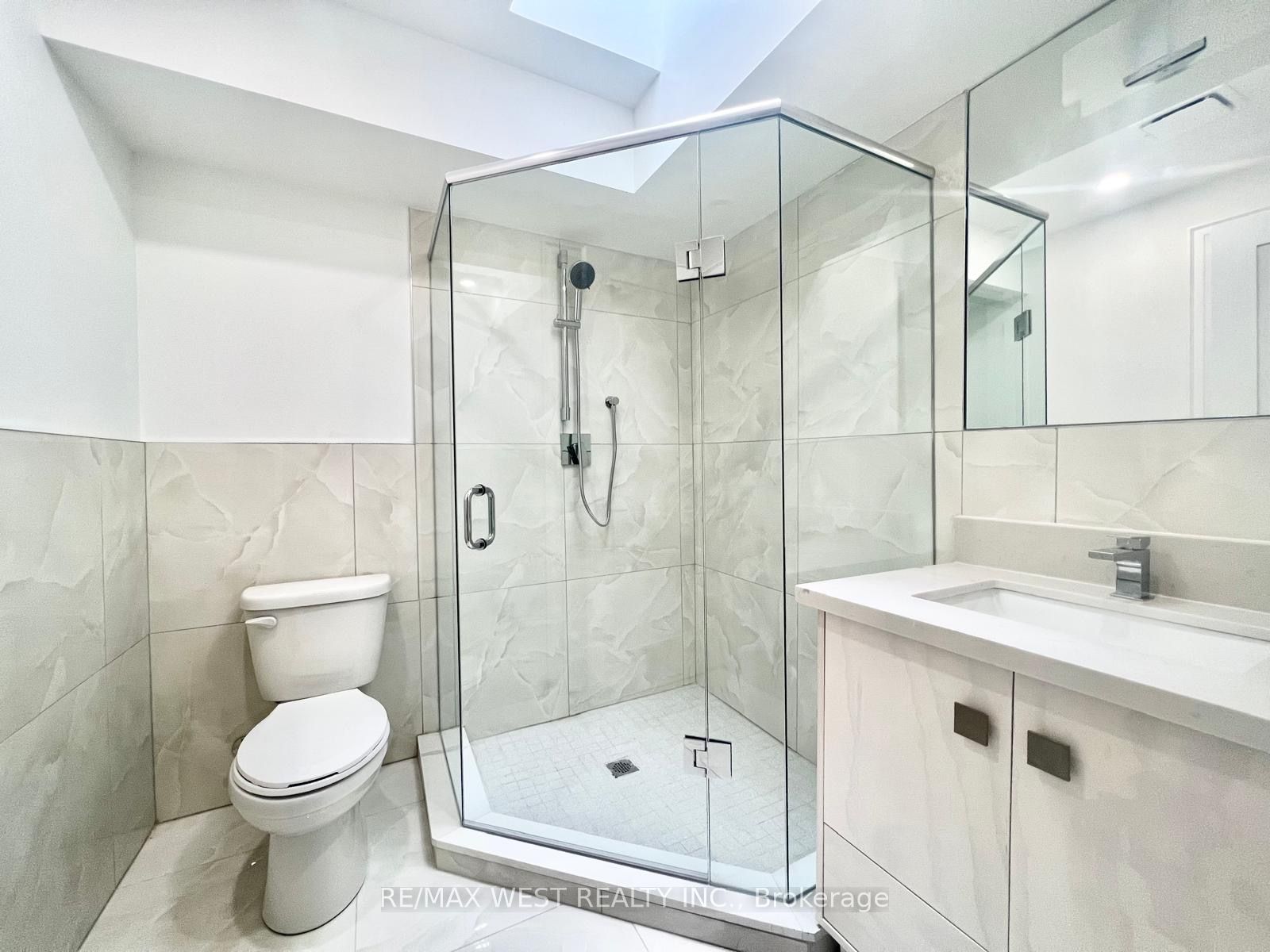 1618 Bayview Avenue, #1